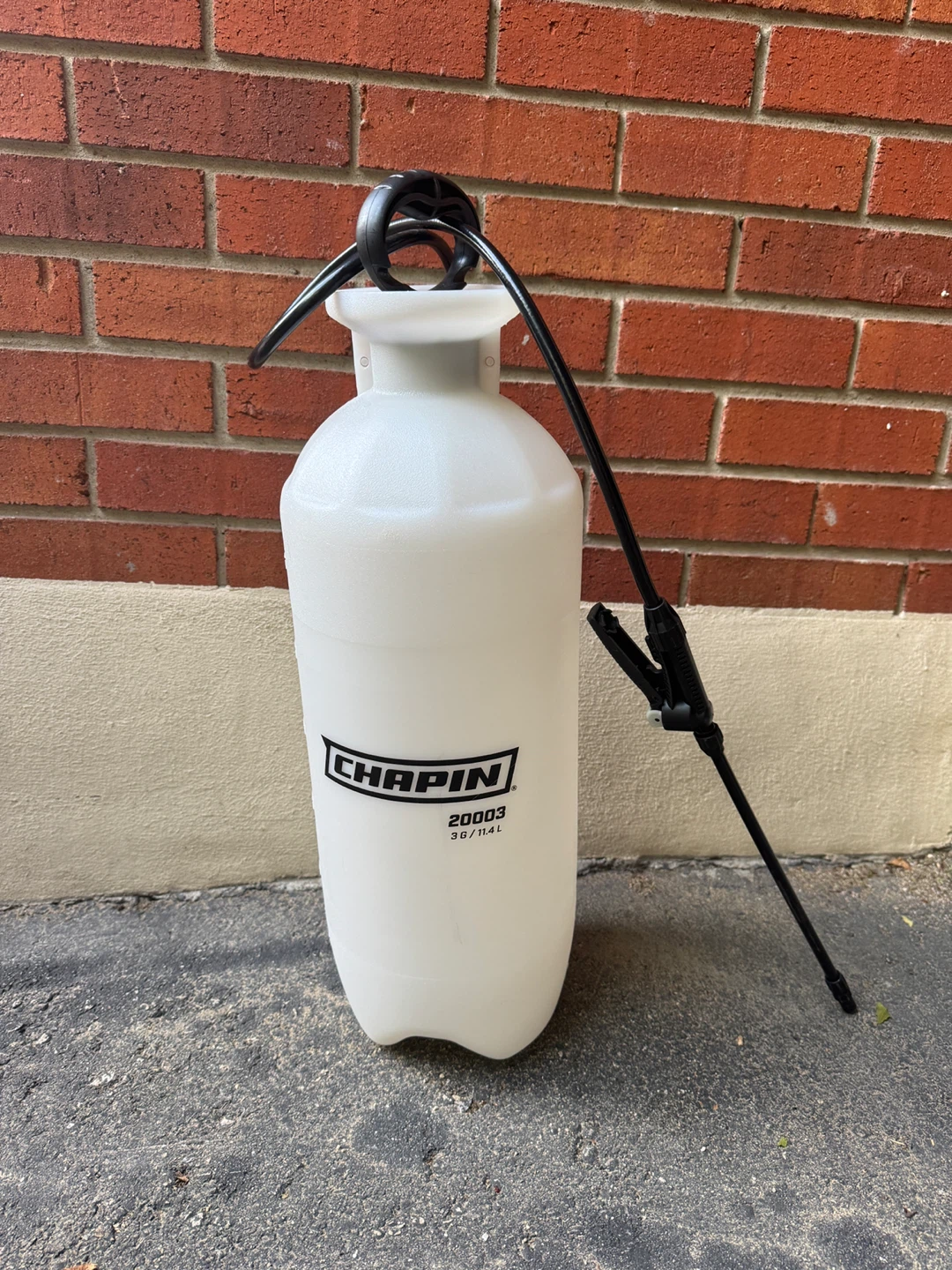 New Hudson/Chapin 3-Gallon Pump Sprayer – Used Once
