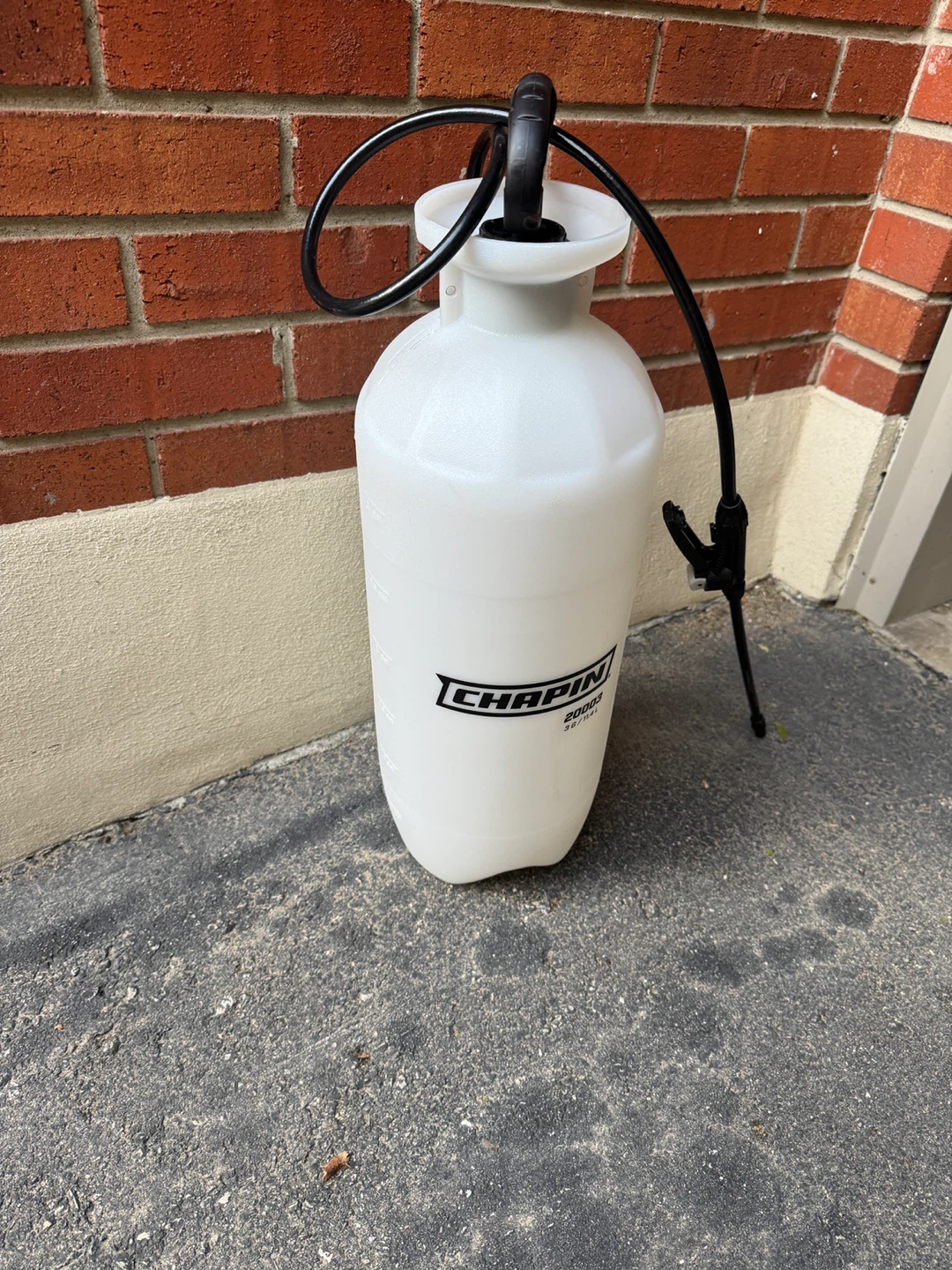 New Hudson/Chapin 3-Gallon Pump Sprayer – Used Once - photo 2
