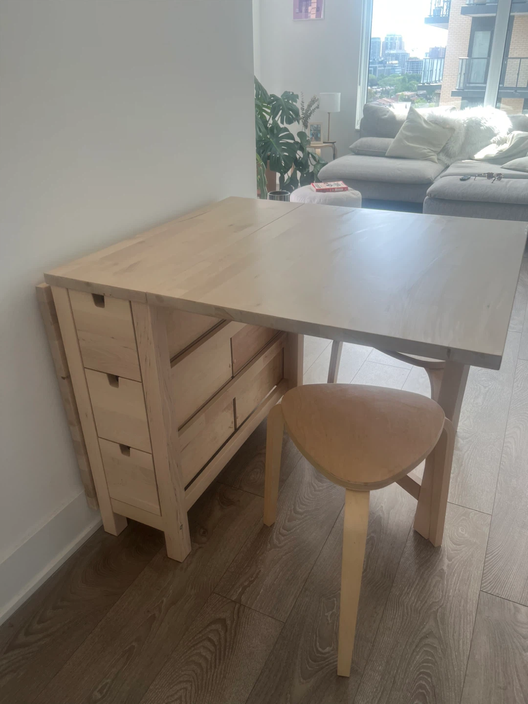 Light Wood Drop-Leaf Dining Table with 2 Stools - photo 2
