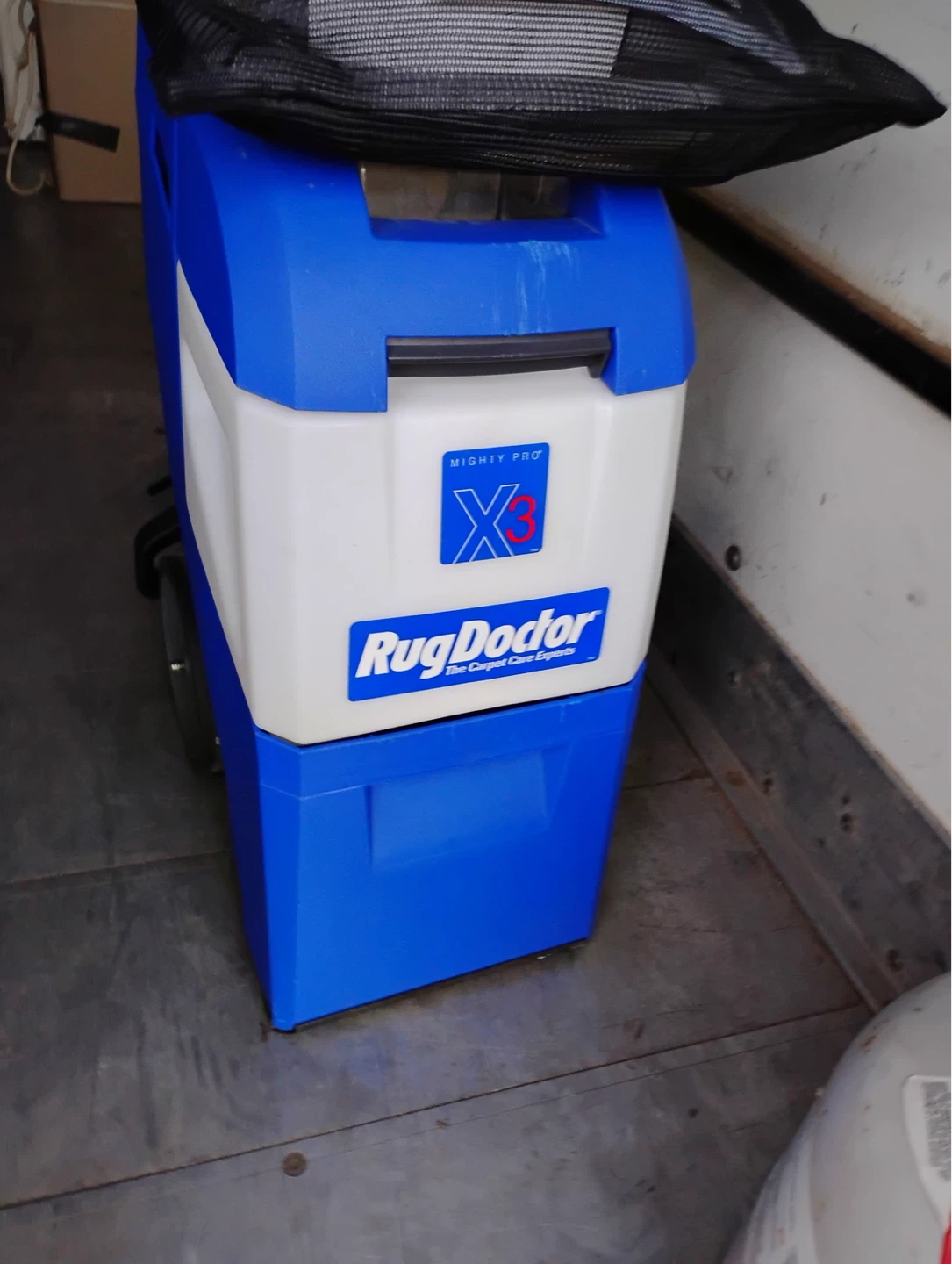 Rug Doctor Mighty Pro X3 Carpet Cleaner - photo 2