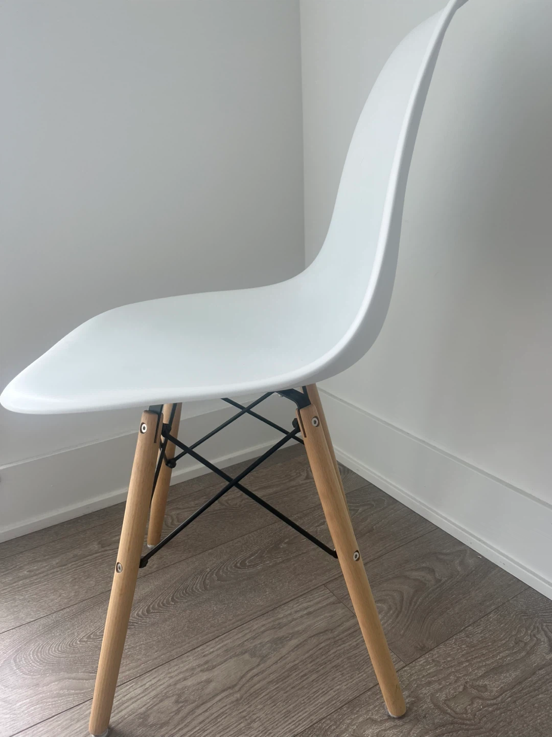 Wooden Top Desk with White Frame and Matching Chair - photo 4