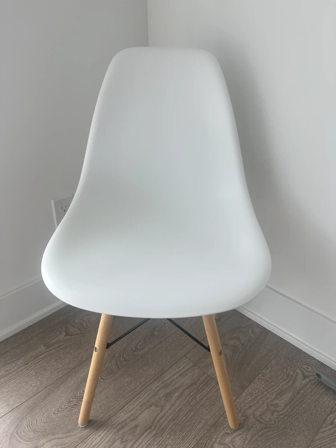 Wooden Top Desk with White Frame and Matching Chair - photo 3