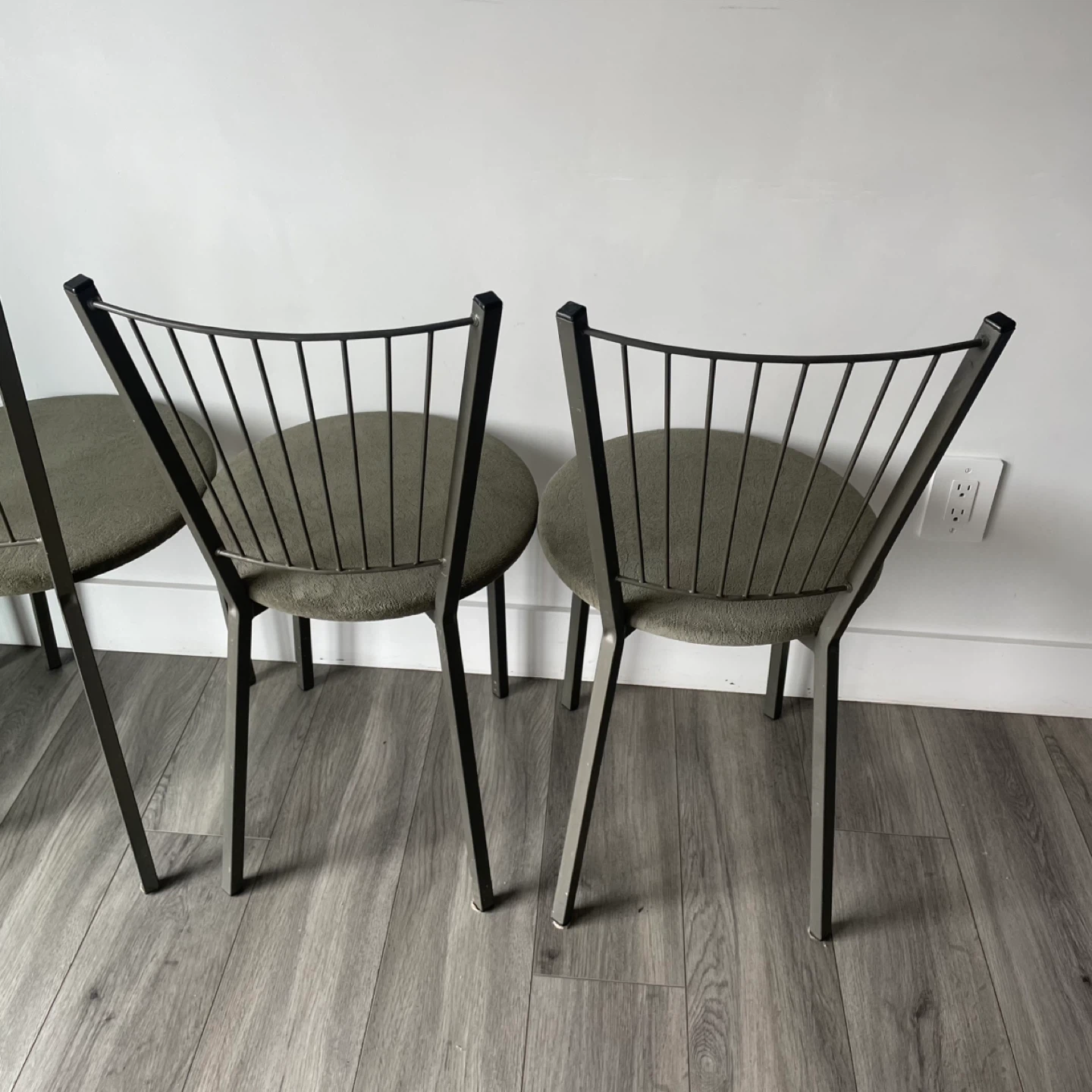 4 Dining Chairs - photo 4