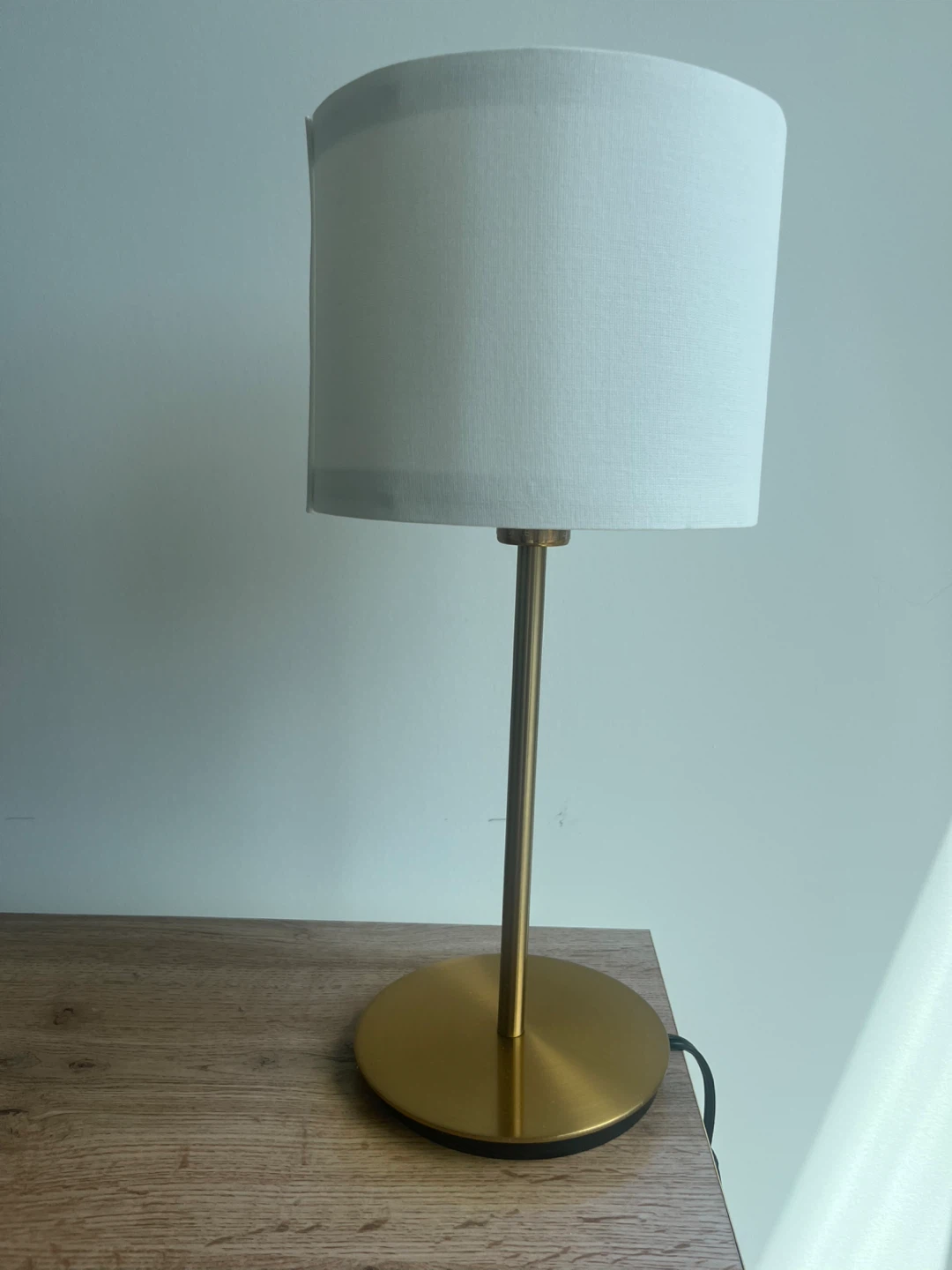 4 table lamps and 1 floor lamp - matching