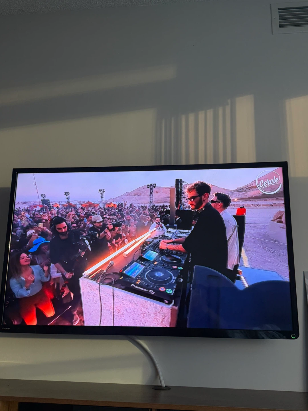 Toshiba 50 inch HD TV with Google Streamer