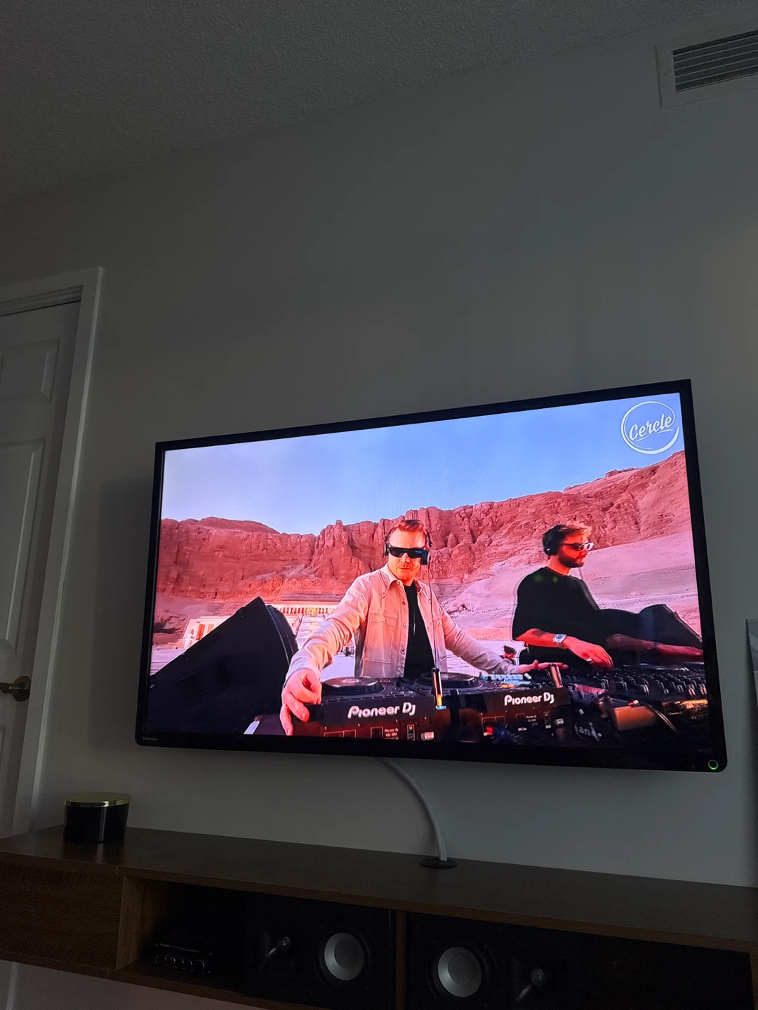 Toshiba 50 inch HD TV with Google Streamer - photo 4