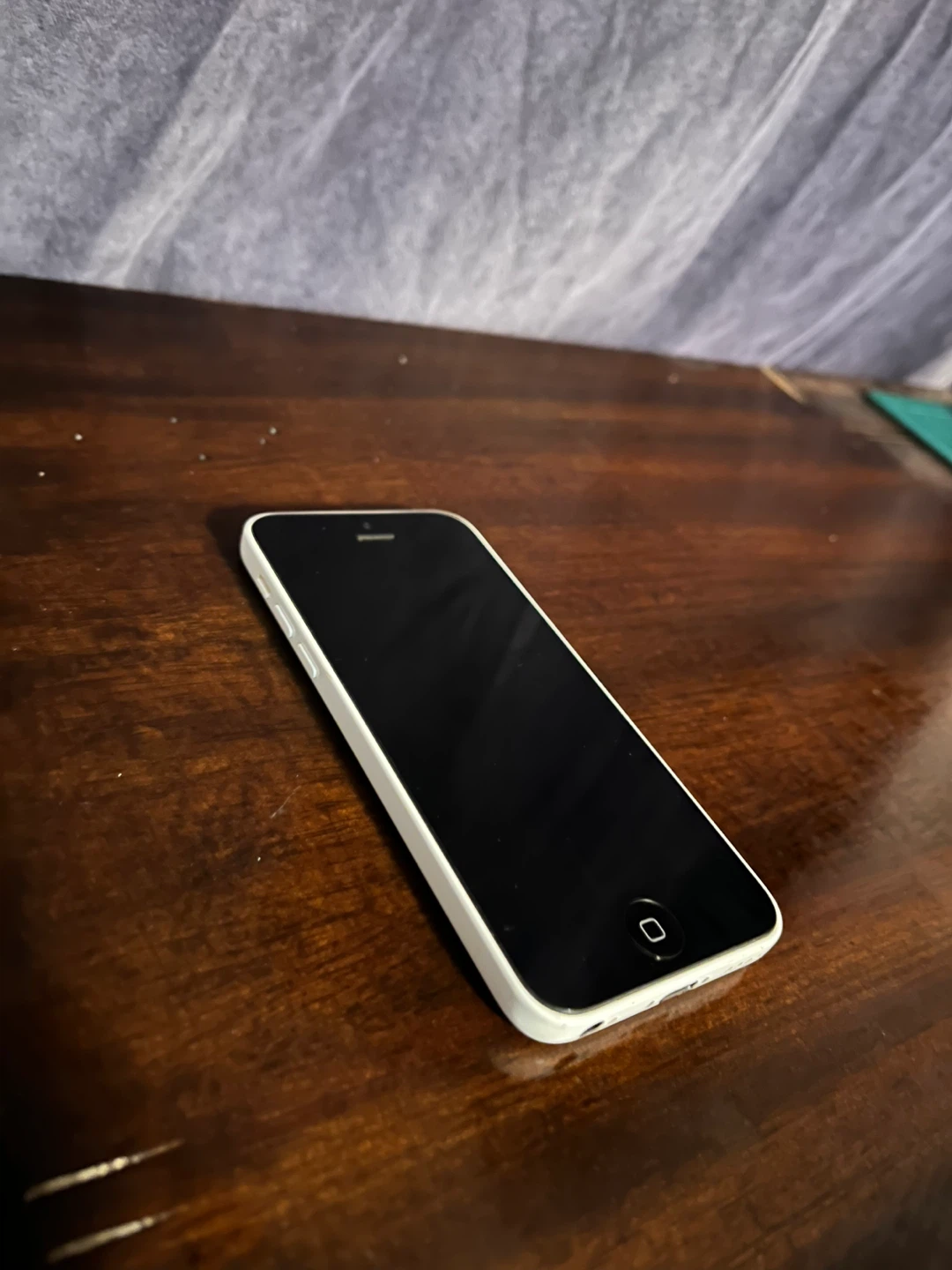 Apple iPhone 5C - White