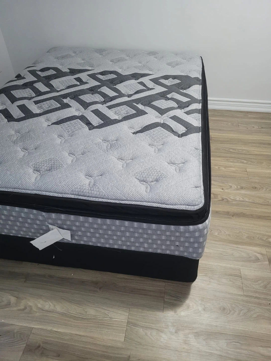 Queen Mattress - photo 4