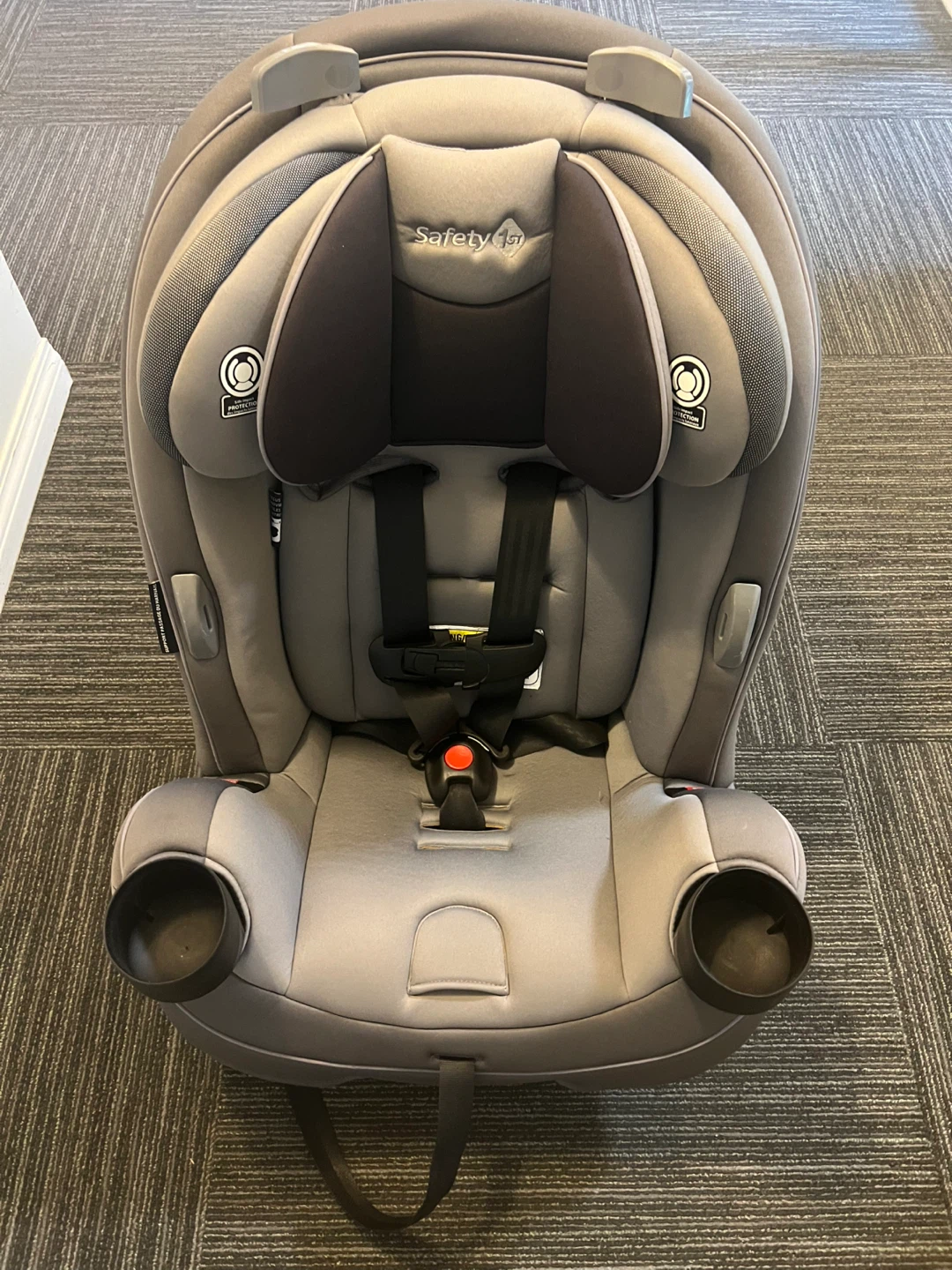 Safety 1st All-in-One Convertible Car Seat