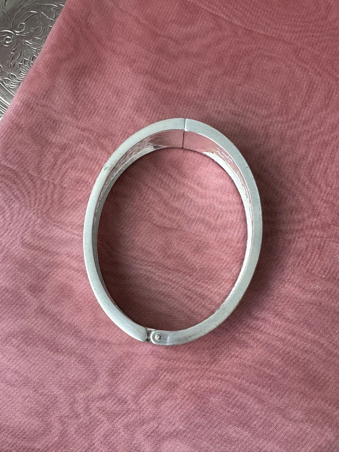 Silver Tone Bangle Bracelet - photo 3