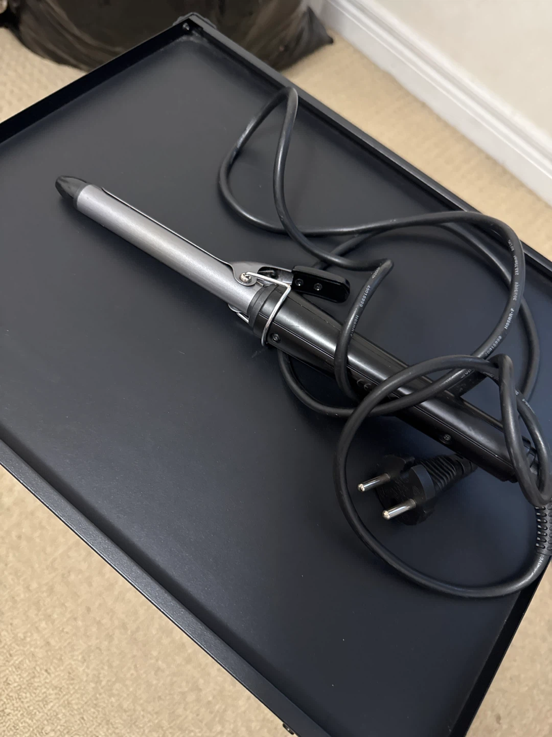 3 Hair Styling Tools - Crimper, Curling Iron, Straightener - photo 4