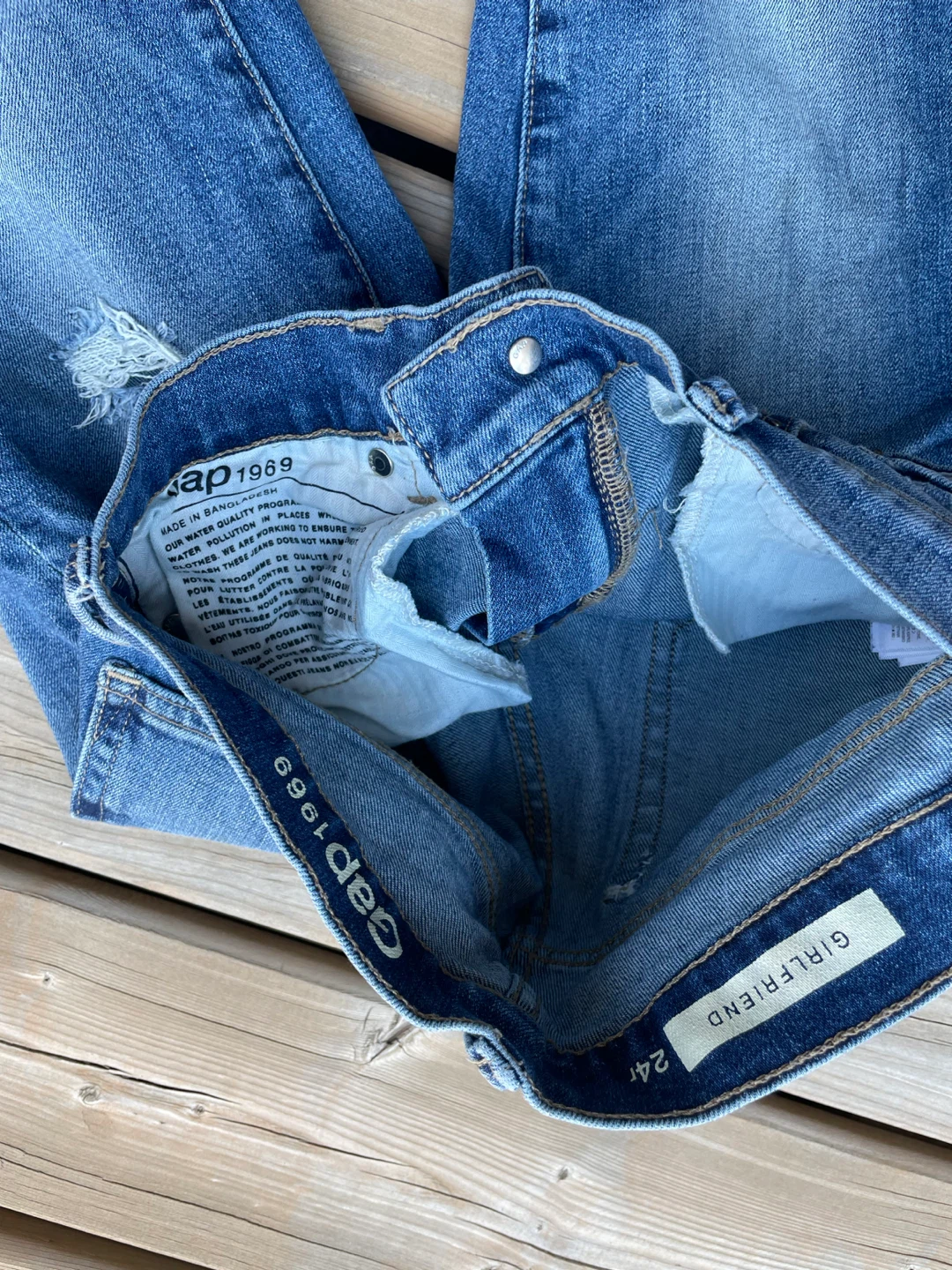 Gap Girlfriend Jeans - Distressed Blue Denim - Size 24R - photo 3
