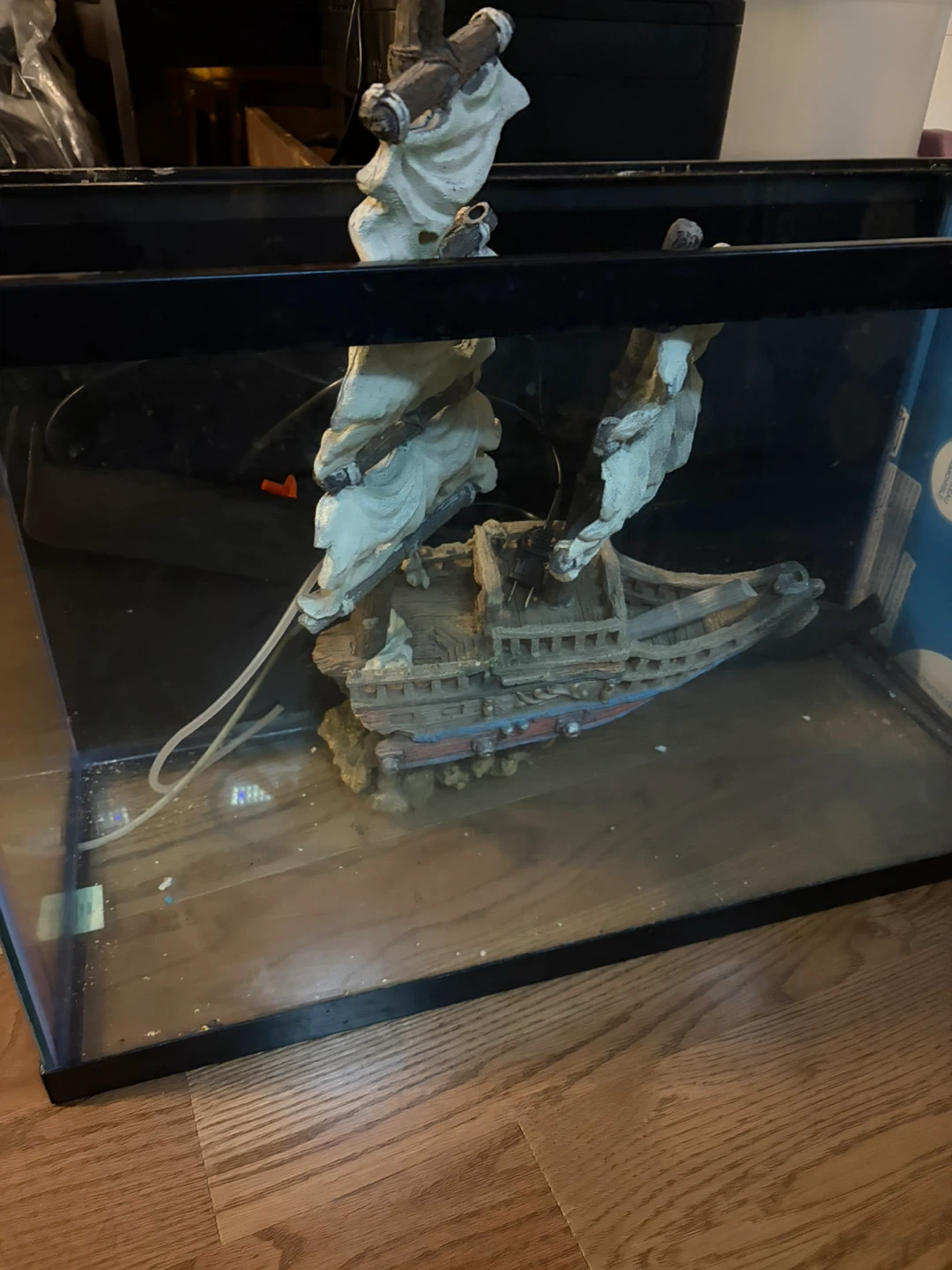 Aquarium Tank with Ship Decor - photo 2