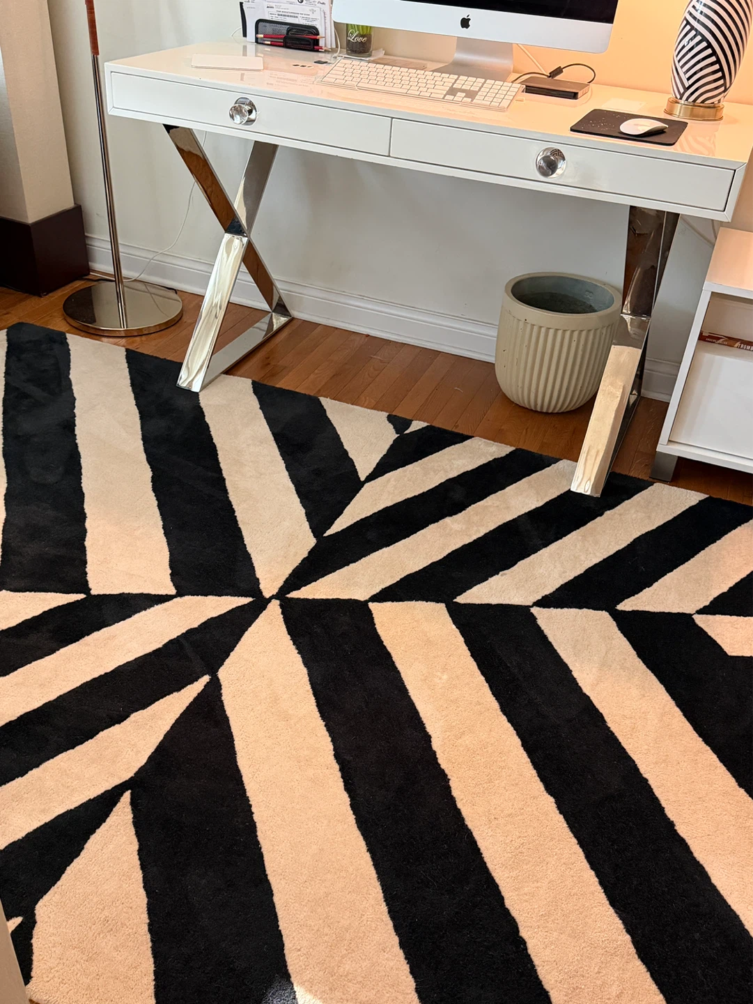 CB2 x Lenny Kravitz “Changes” Wool Area Rug (5x8) - photo 4