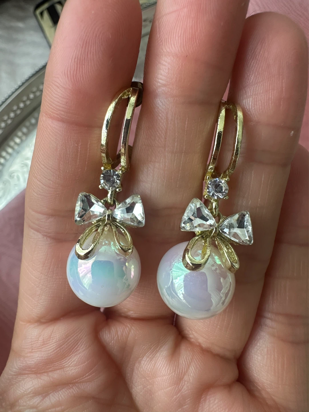 Pearl Bow Earrings Gold Tone