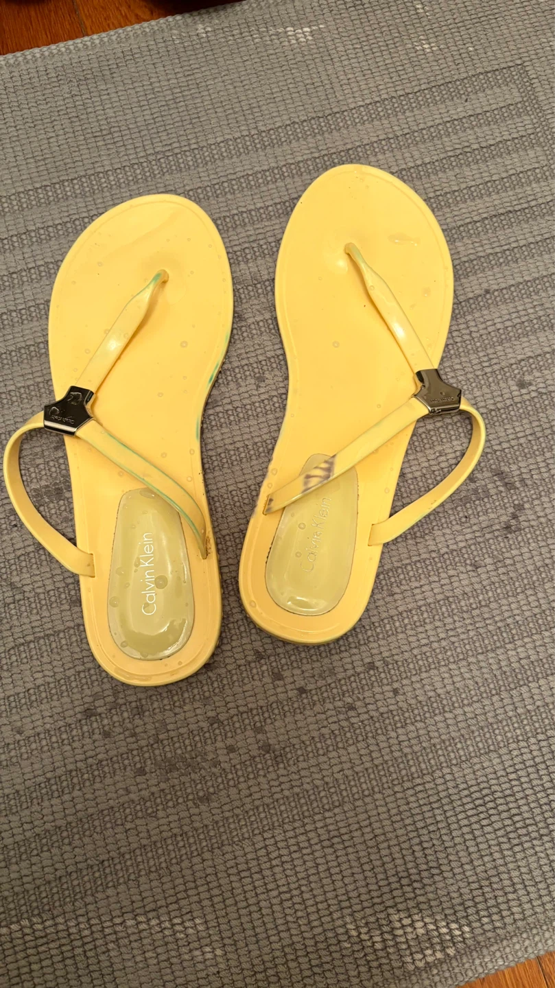 Calvin Klein Yellow Flip Flops - photo 5