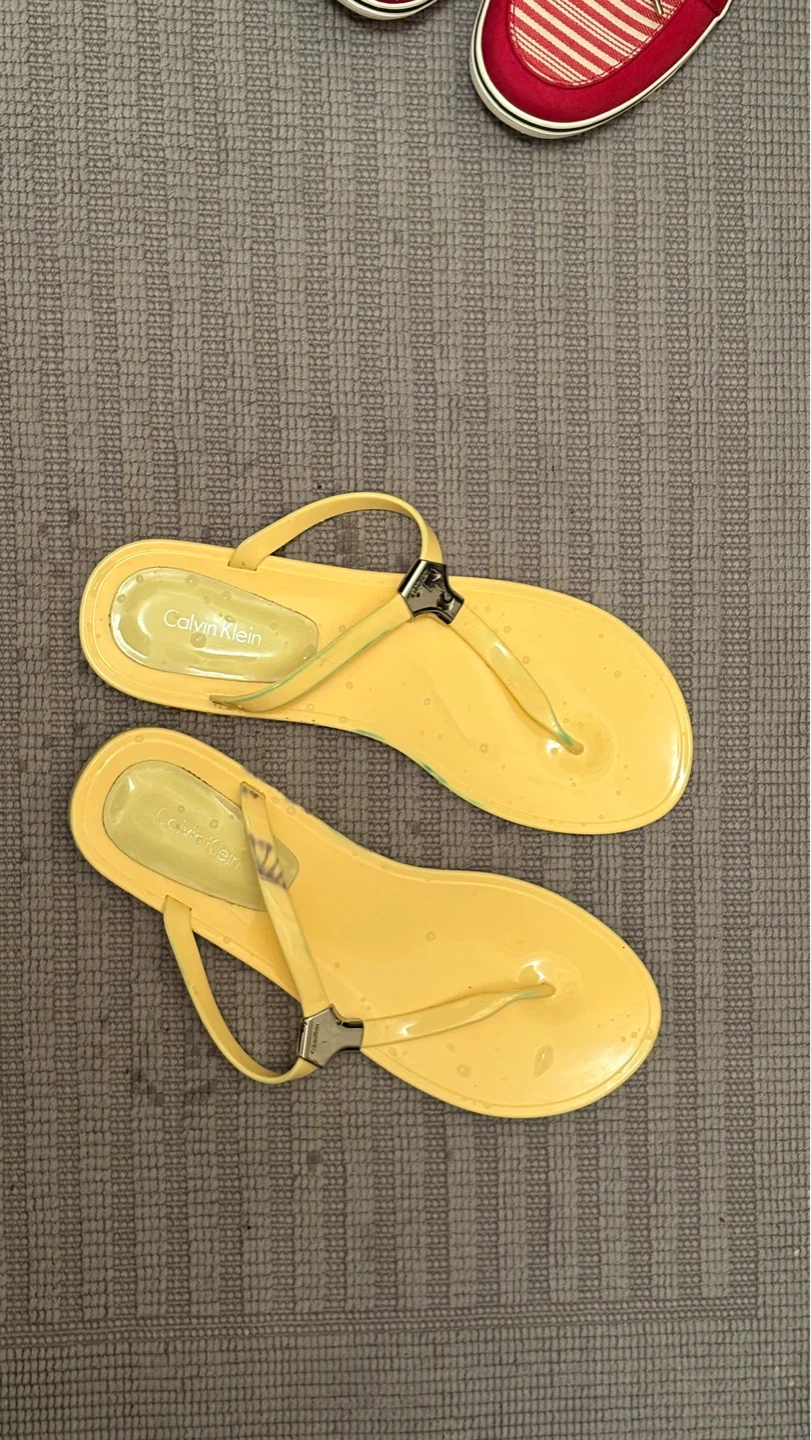 Calvin Klein Yellow Flip Flops - photo 3