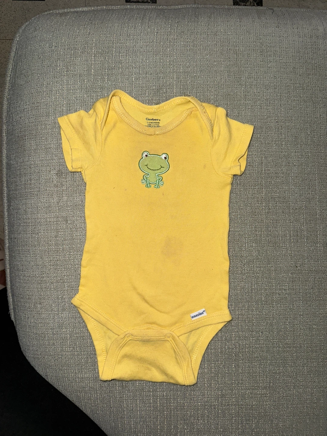 Gerber Baby Onesie Frog Print Yellow 0-3 Months