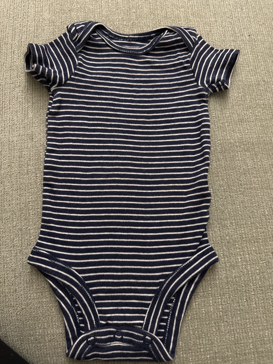 Child of Mine by Carter's Baby Bodysuit 0-3 Months