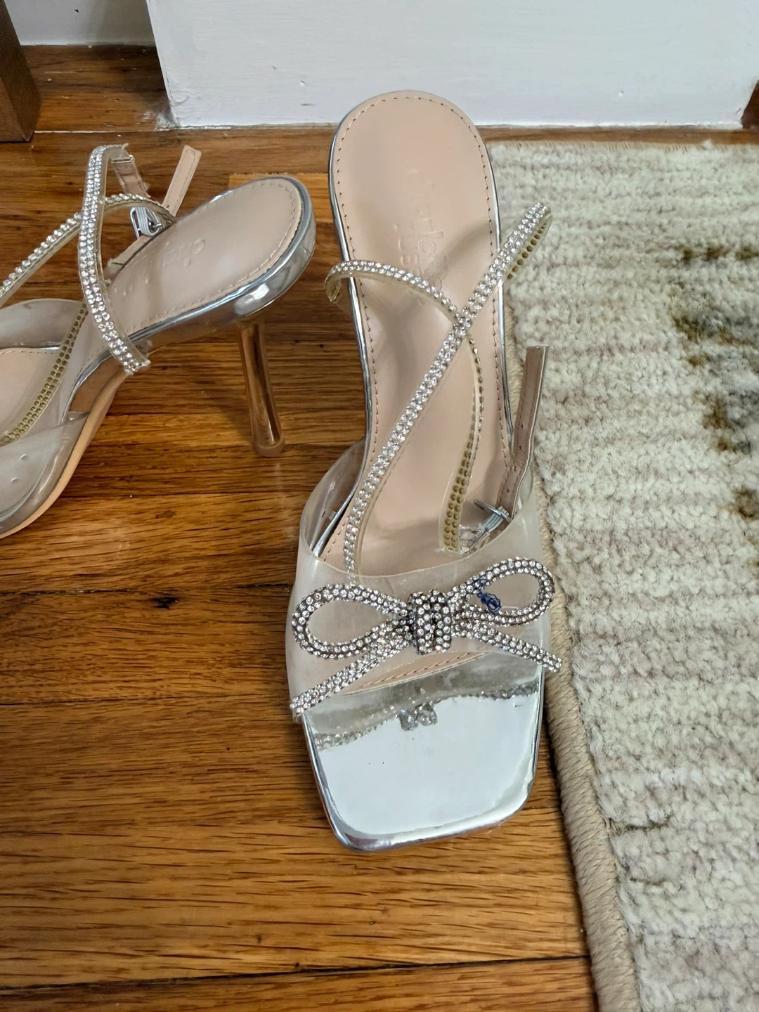 Stylist Clear Silver Rhinestone Bow Heels - photo 3