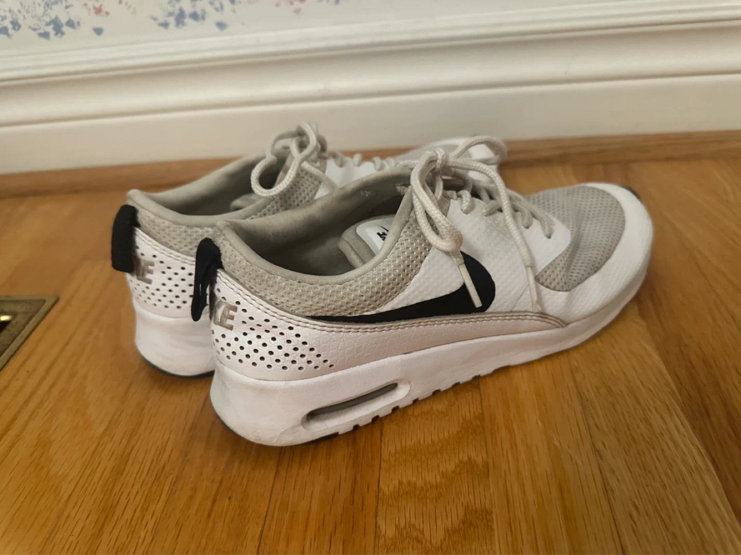 Nike Air Max Thea shoes-Size 7 - photo 2