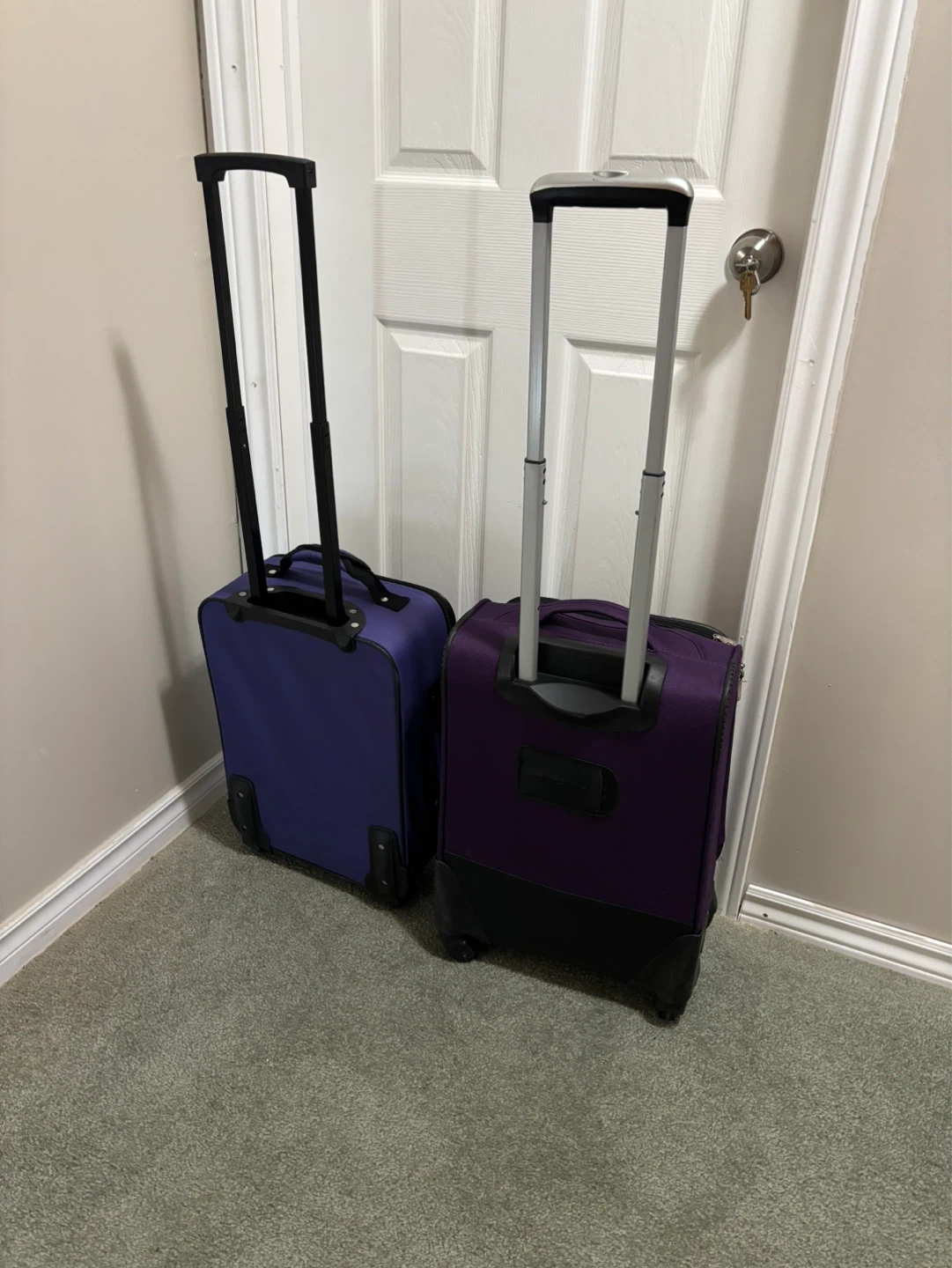 2 Purple Luggage hand carry in good condition - photo 4