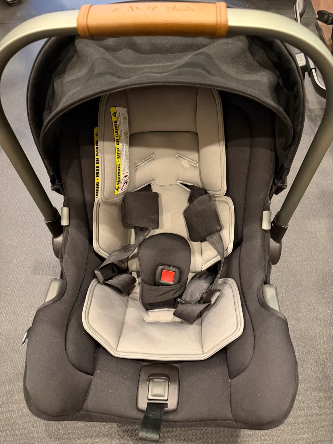 Nuna Pipa Car seat + Base - photo 3