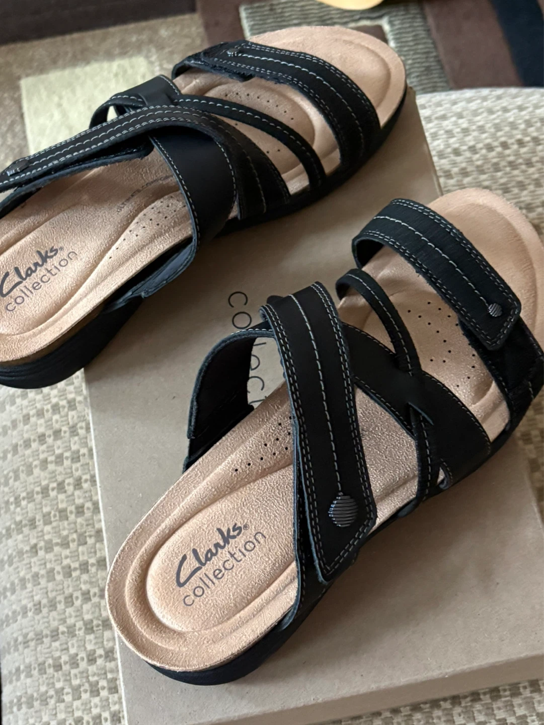 Clarks April Willow Black Leather Slide Sandals Size 8 - photo 2