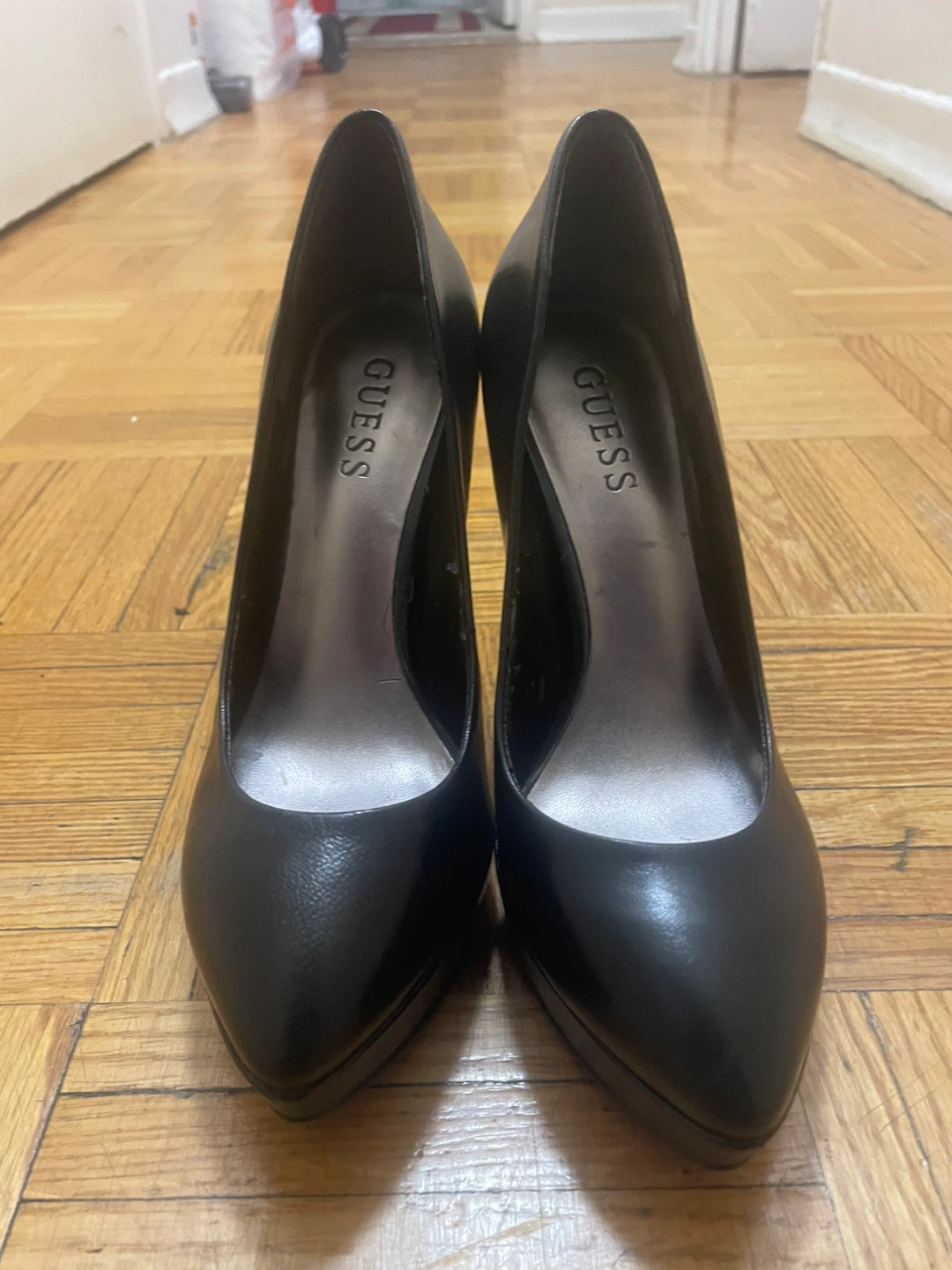 Elegant GUESS Black High Heels 6M - photo 2