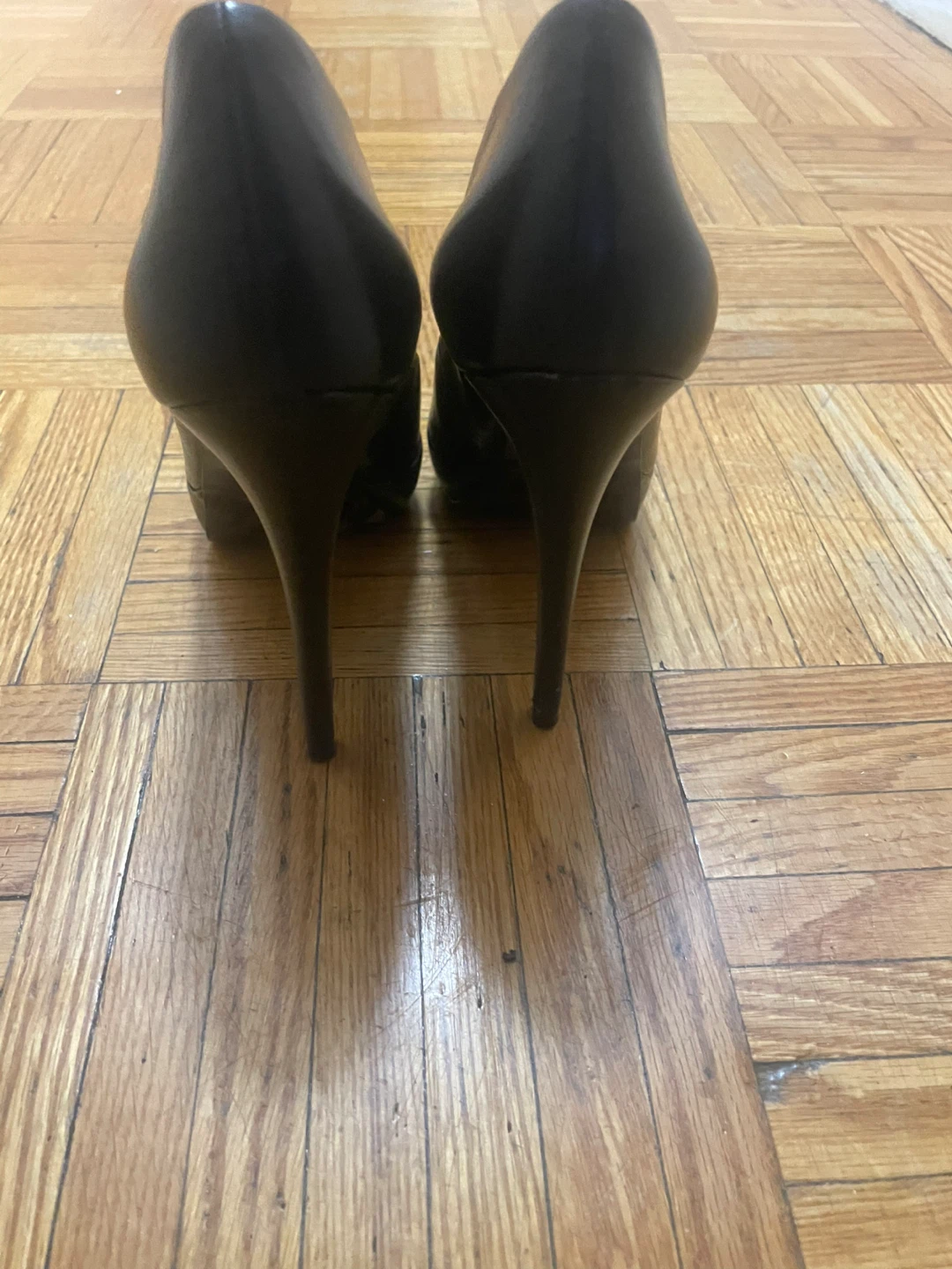 Elegant GUESS Black High Heels 6M - photo 3