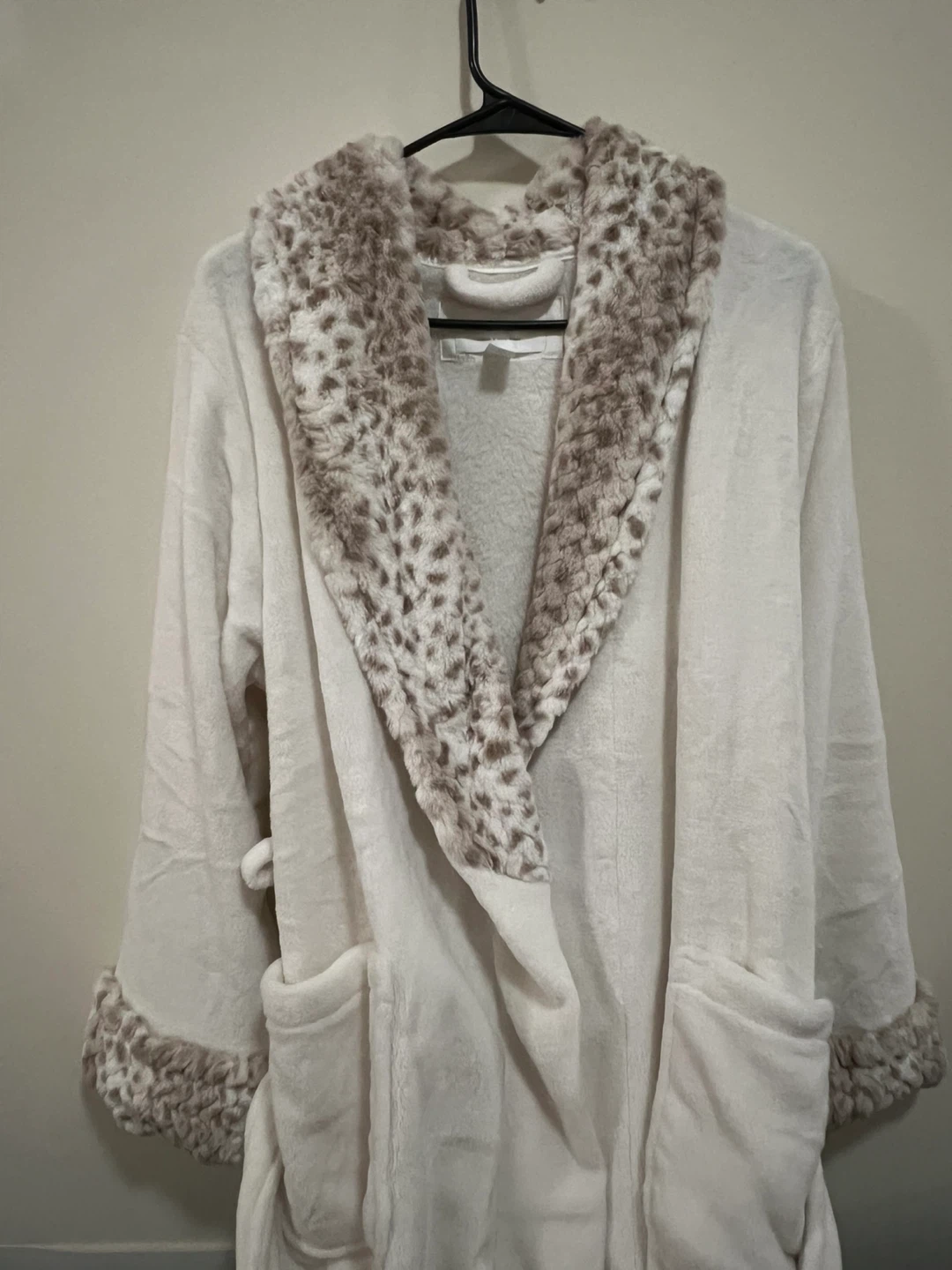 CAROLE HOCHMAN Plush Robe - photo 3