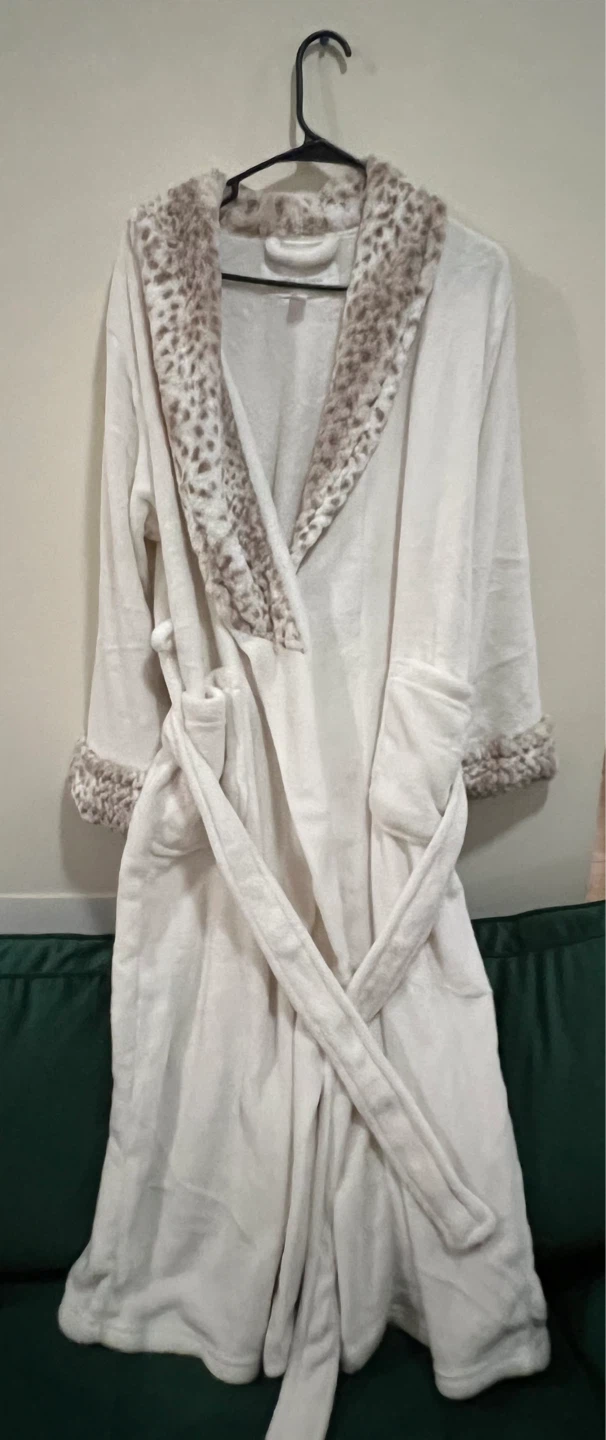 CAROLE HOCHMAN Plush Robe - photo 4