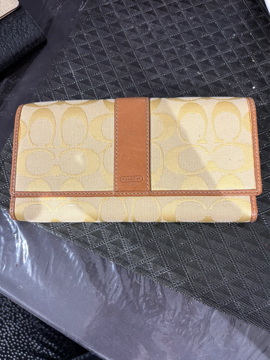 Coach Wallets (3) - photo 2