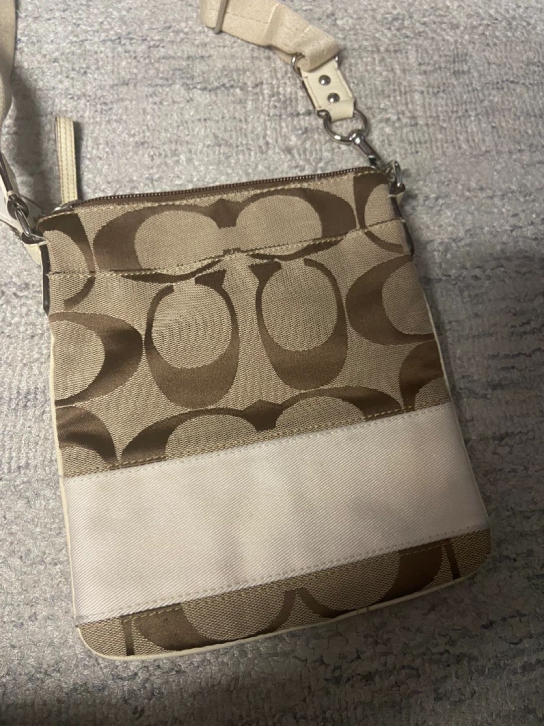Coach Signature Canvas Crossbody Bag - photo 2