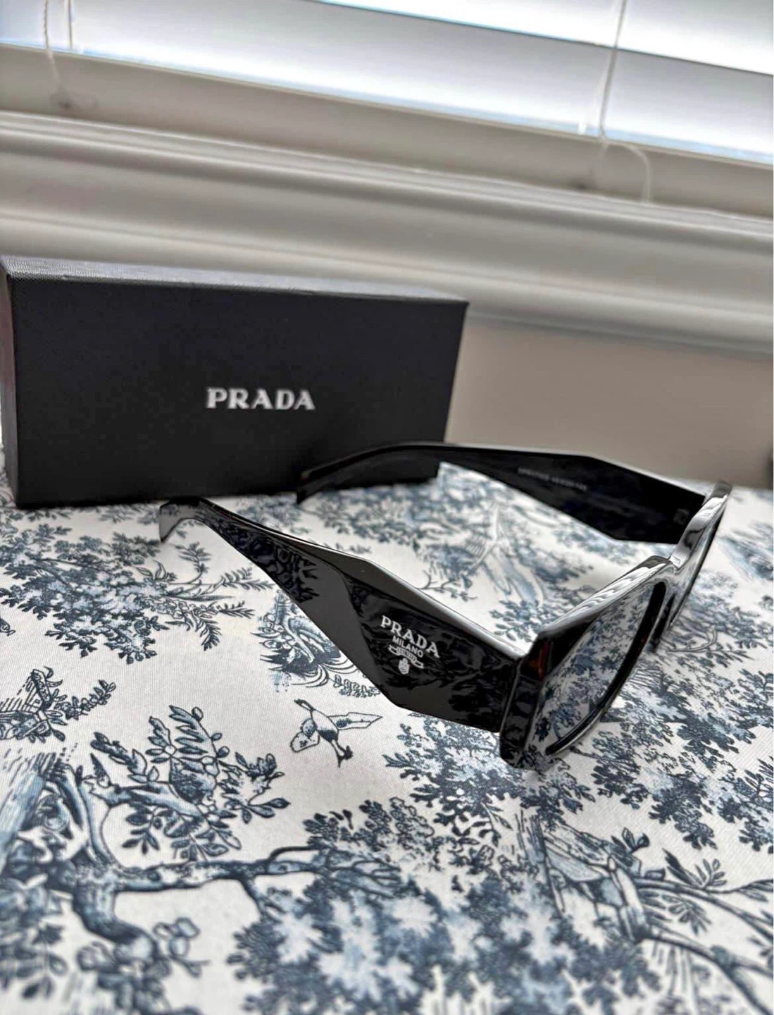 Prada Sunglasses - photo 3
