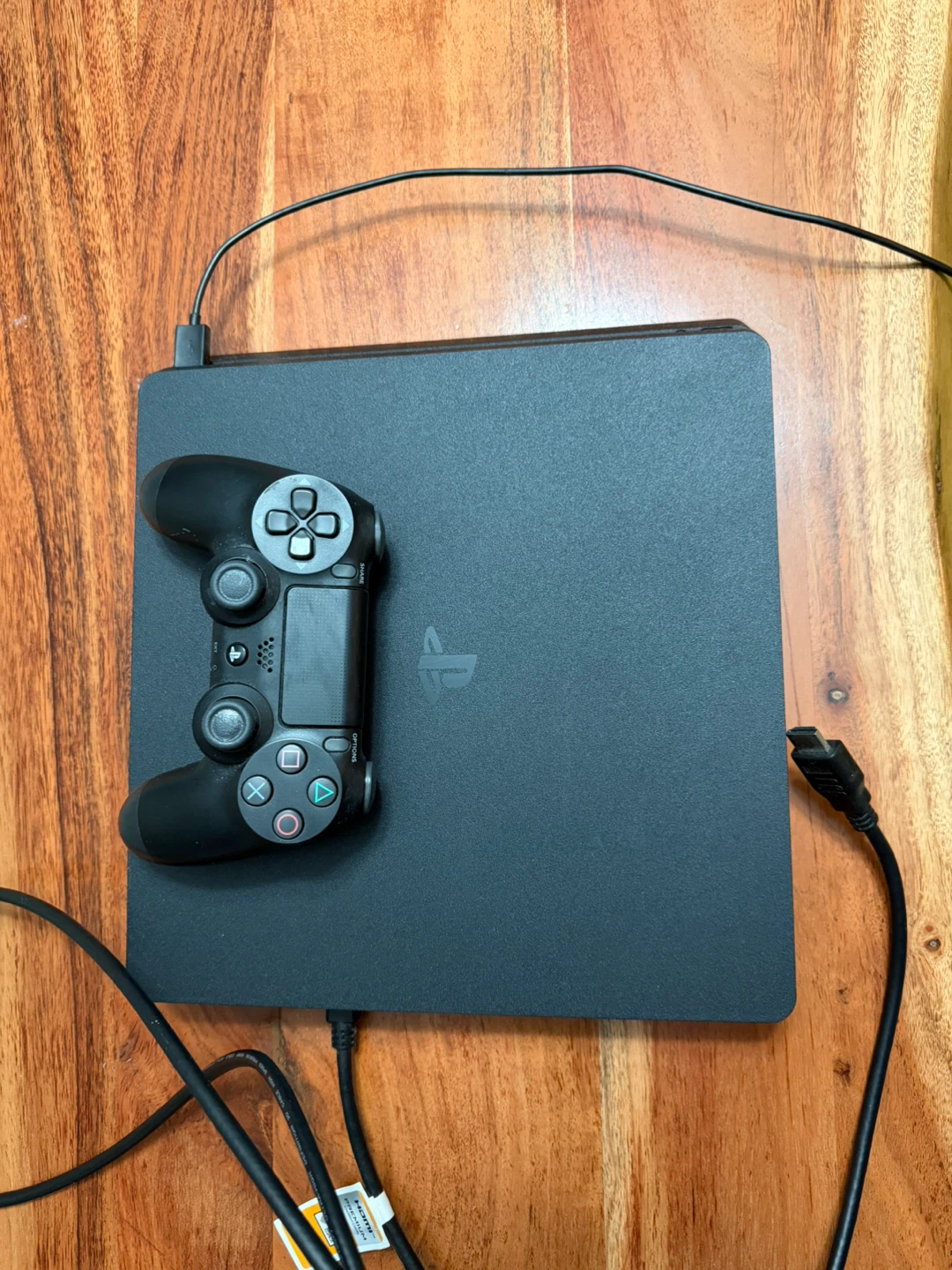 PlayStation 4 Slim 1TB - photo 4