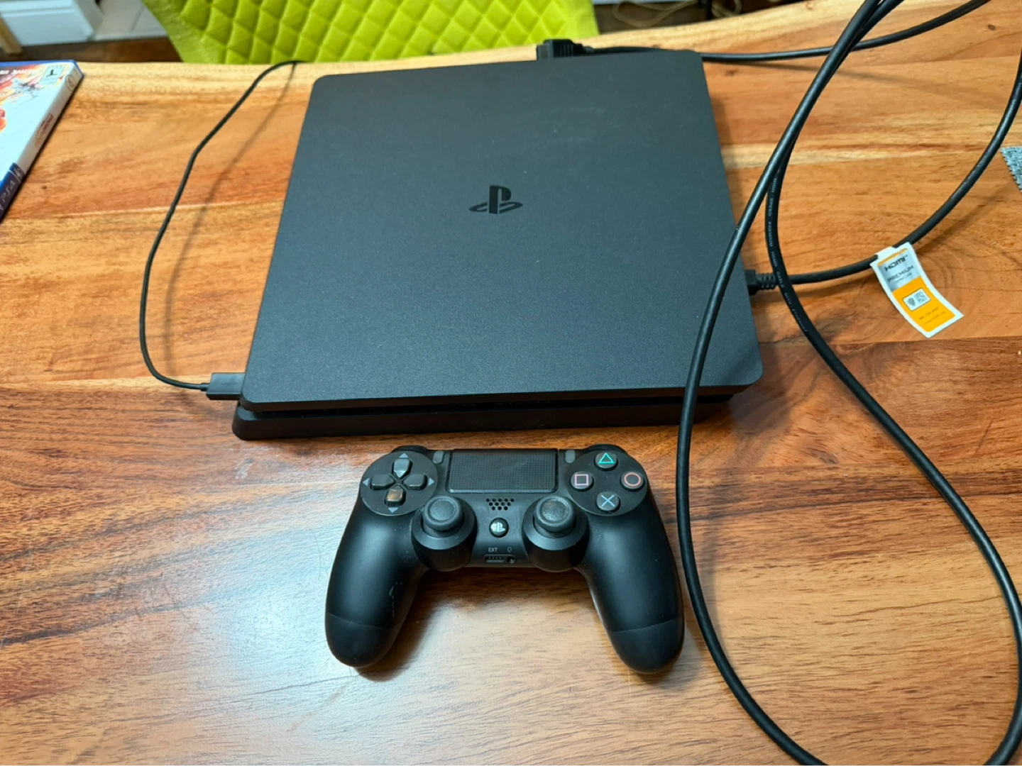 PlayStation 4 Slim 1TB