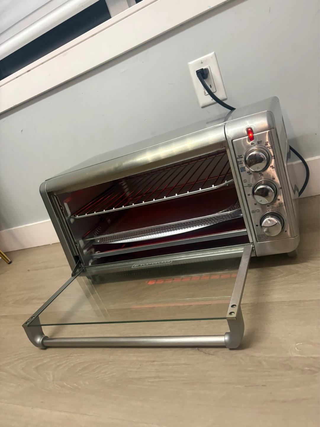 Black+Decker Toaster Oven with Air Fryer - photo 4