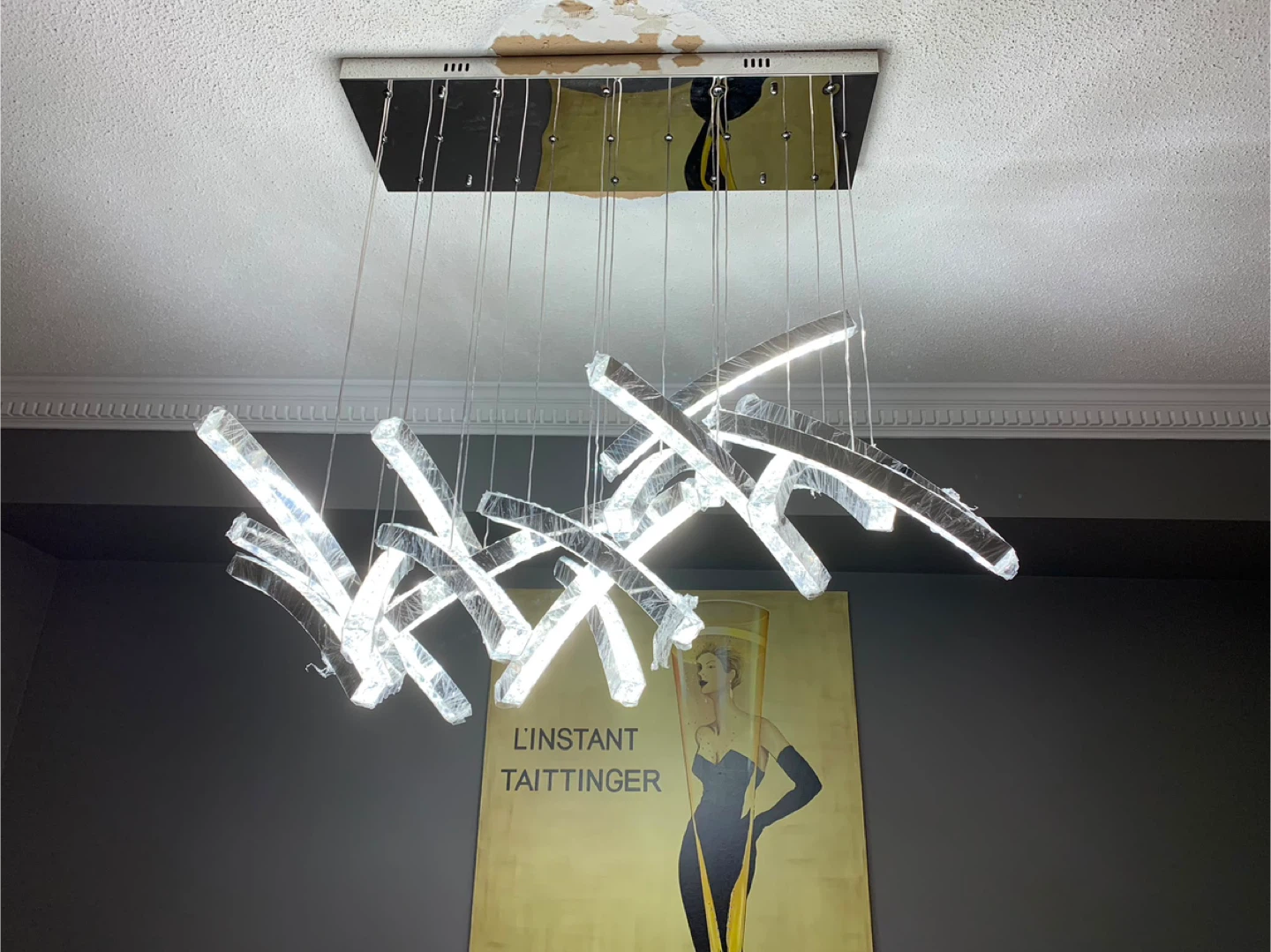 Modern LED Chandelier Pendant Light Fixture