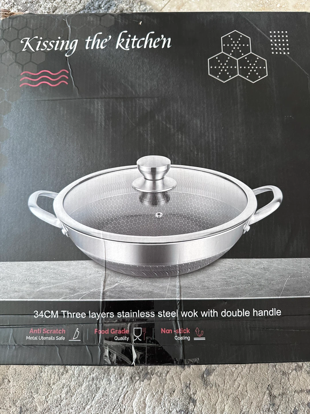 Brand new Kissing the kitchen 34CM Stainless Steel Wok