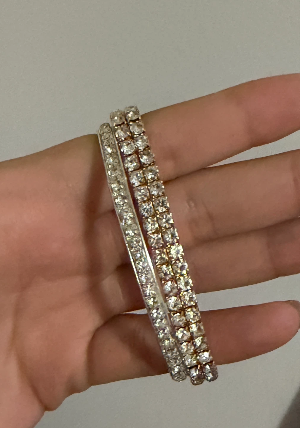 Set of 2 Bangle Bracelets - Gold and Silver Tone