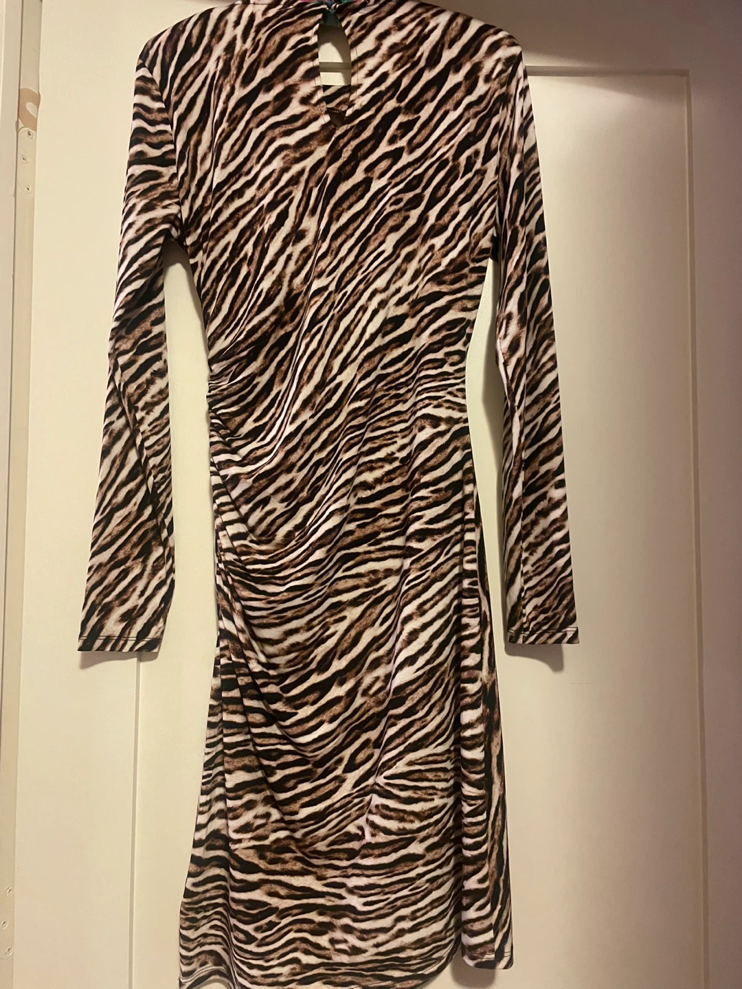 MICHAEL Michael Kors Zebra Print Ruched Dress with Chain Detail - photo 2