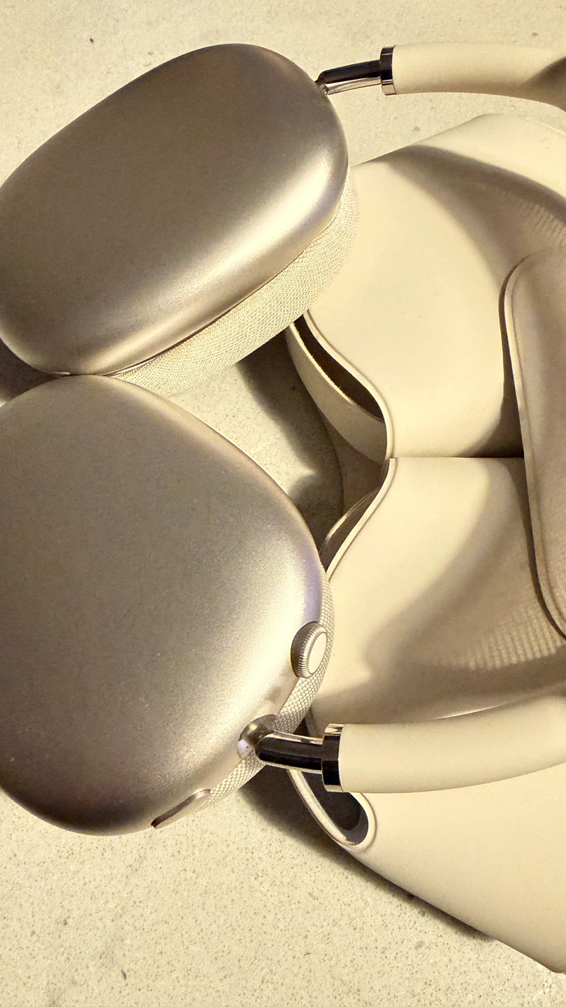 Apple AirPods Max USB-C (Not Lightning Version) - photo 4