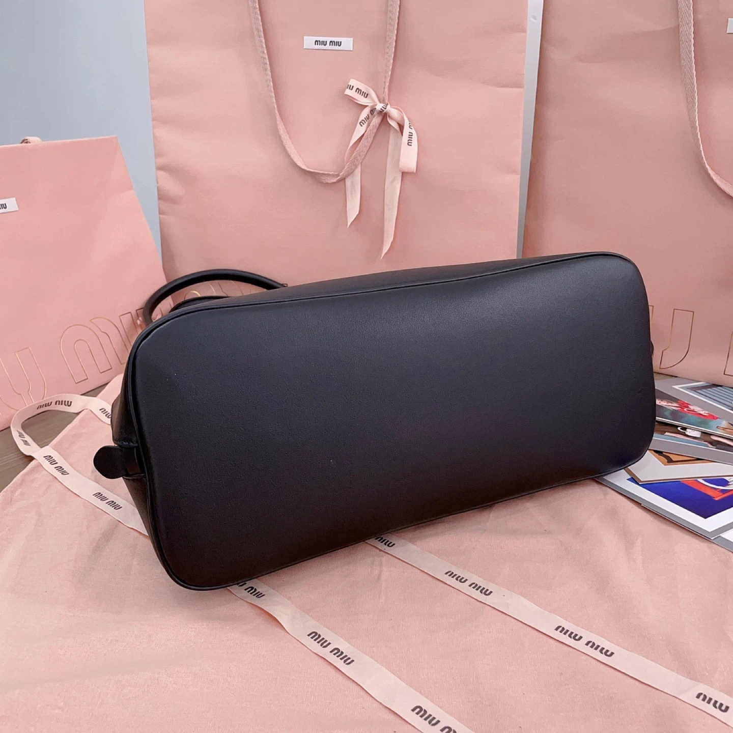 MlU Black Leather Tote Bag - photo 5