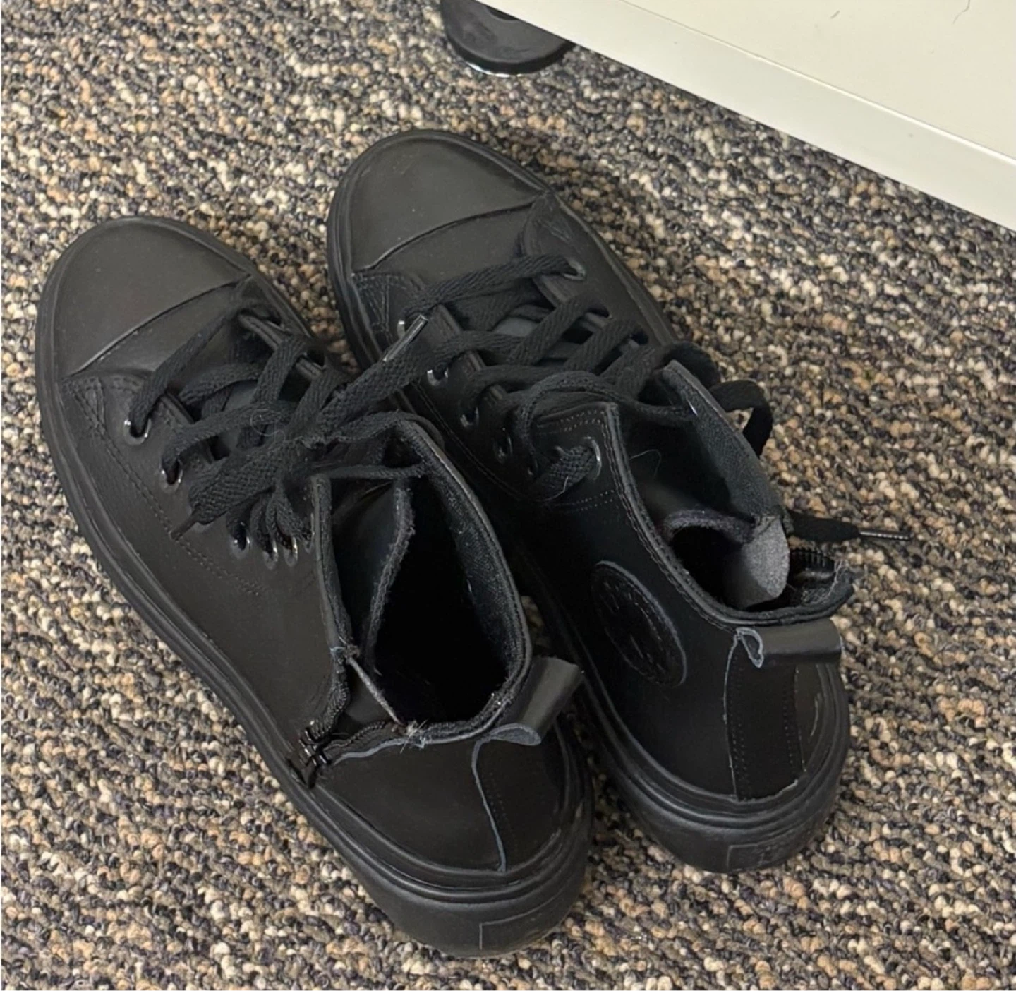 Converse “leather” chucks - photo 2