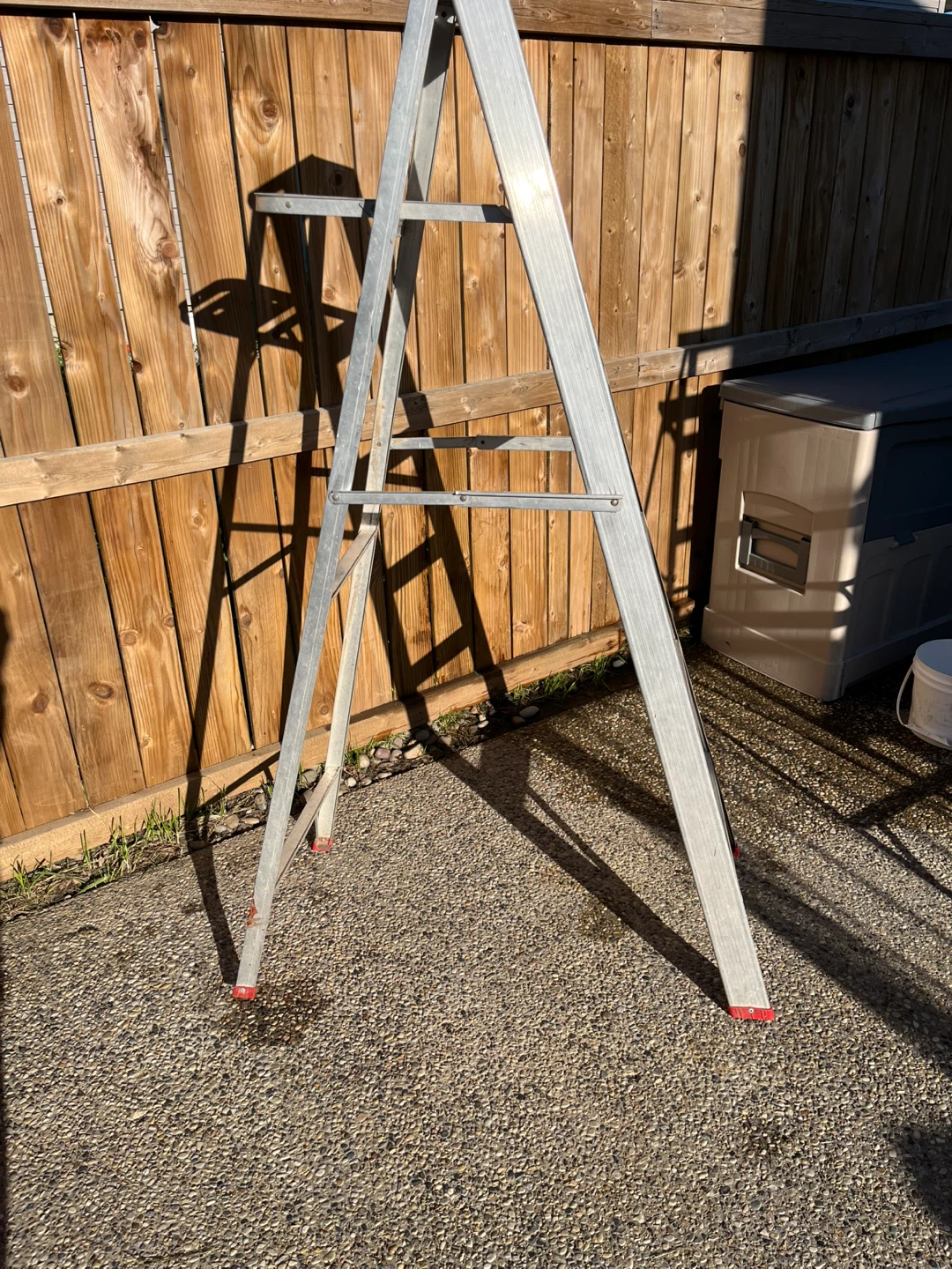 6ft Aluminum Step Ladder With Fold down  Tray - photo 2