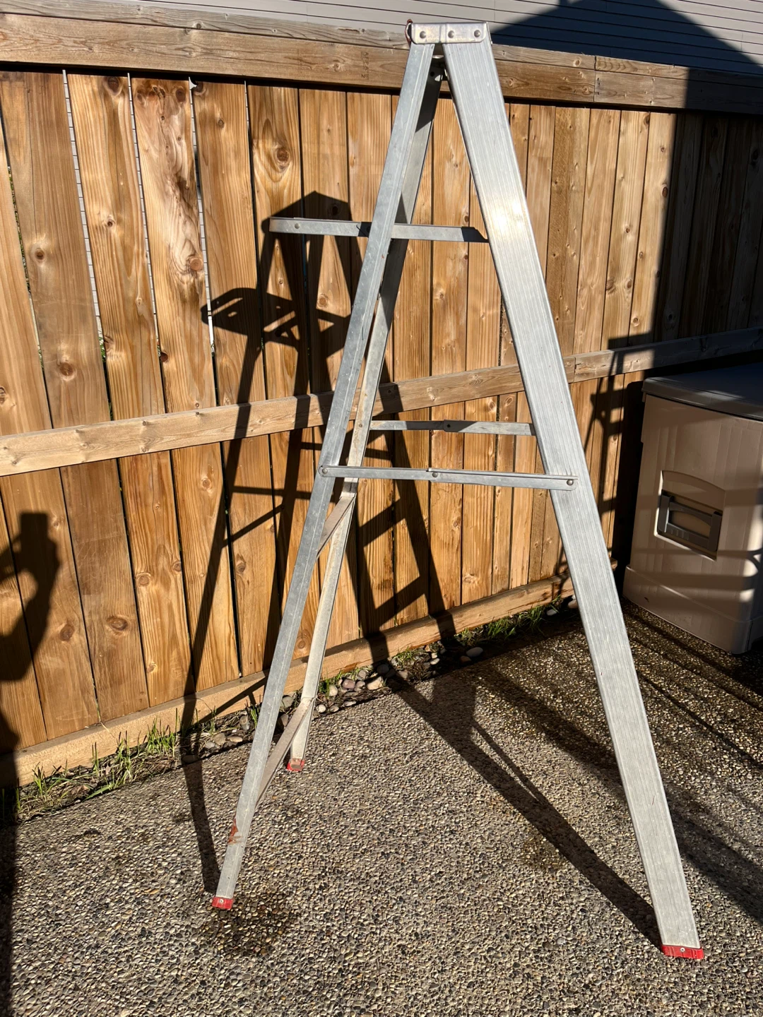 6ft Aluminum Step Ladder With Fold down  Tray - photo 3