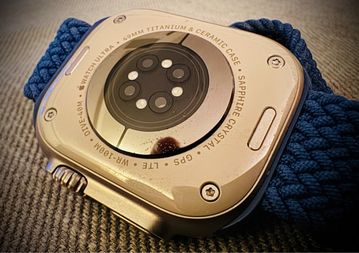 Apple Watch Ultra 49mm Titanium Case - photo 2