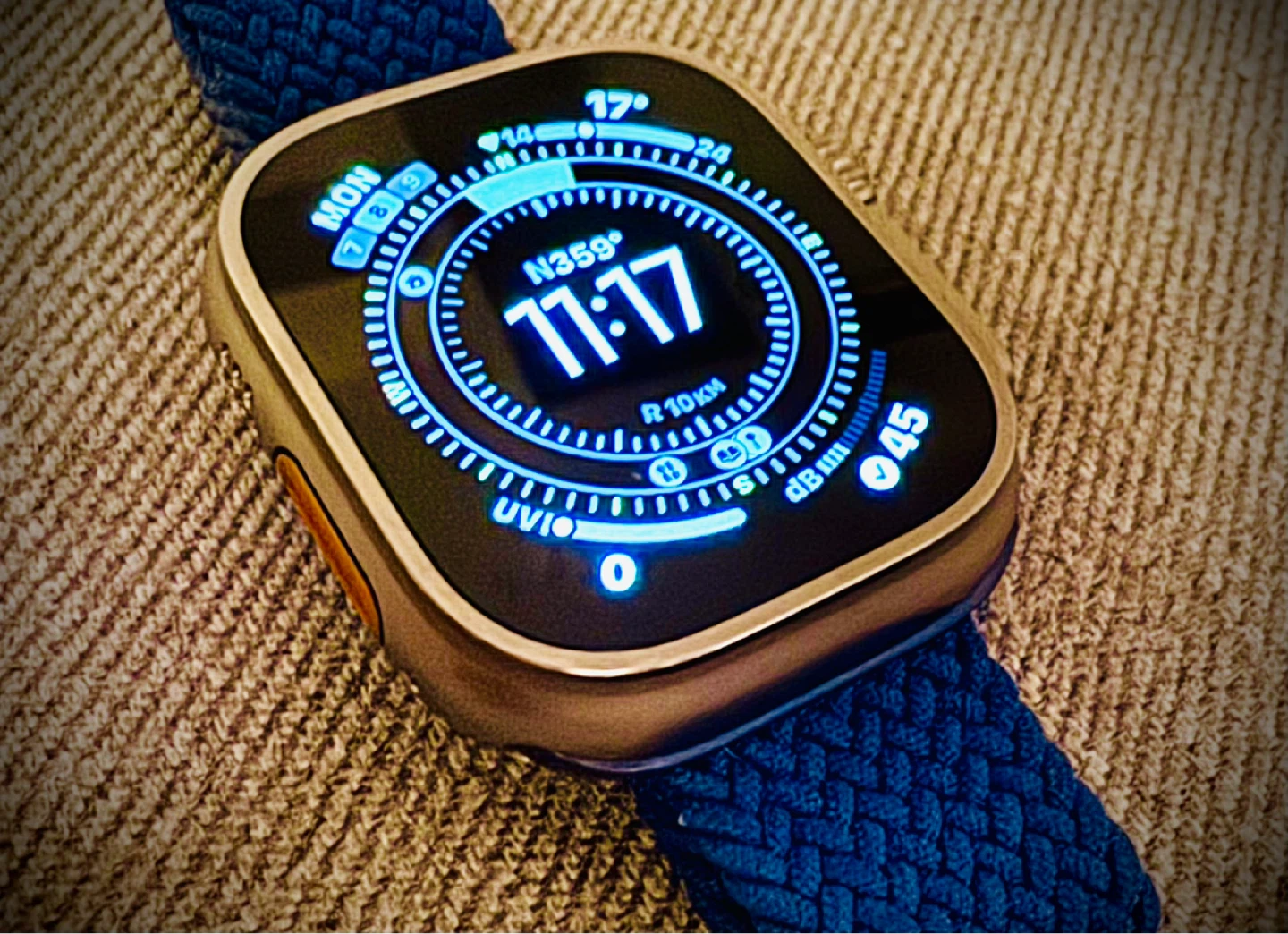 Apple Watch Ultra 49mm Titanium Case