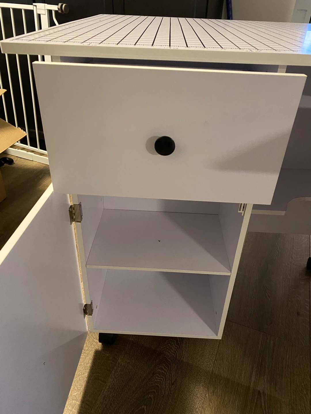 White Crafting Table with Cutting Mat - photo 3